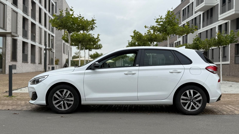Hyundai i30 YES!|NAVI|KAMERA|APPLE-CARPL|SHZ|BEHEIZ-LEK. — photo 5