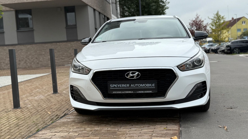 Hyundai i30 YES!|NAVI|KAMERA|APPLE-CARPL|SHZ|BEHEIZ-LEK. — photo 6