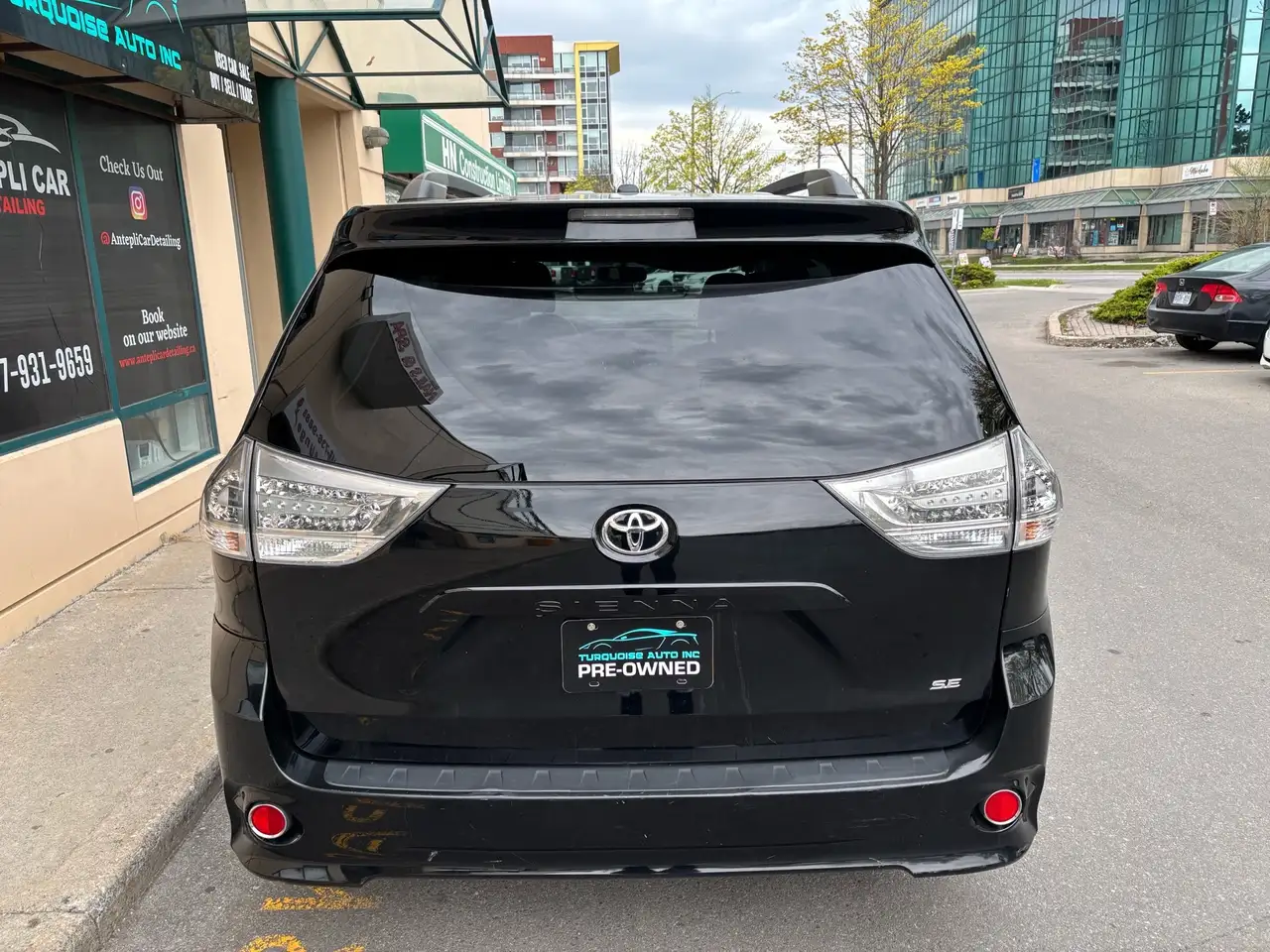 Toyota Sienna снимка Toyota Sienna