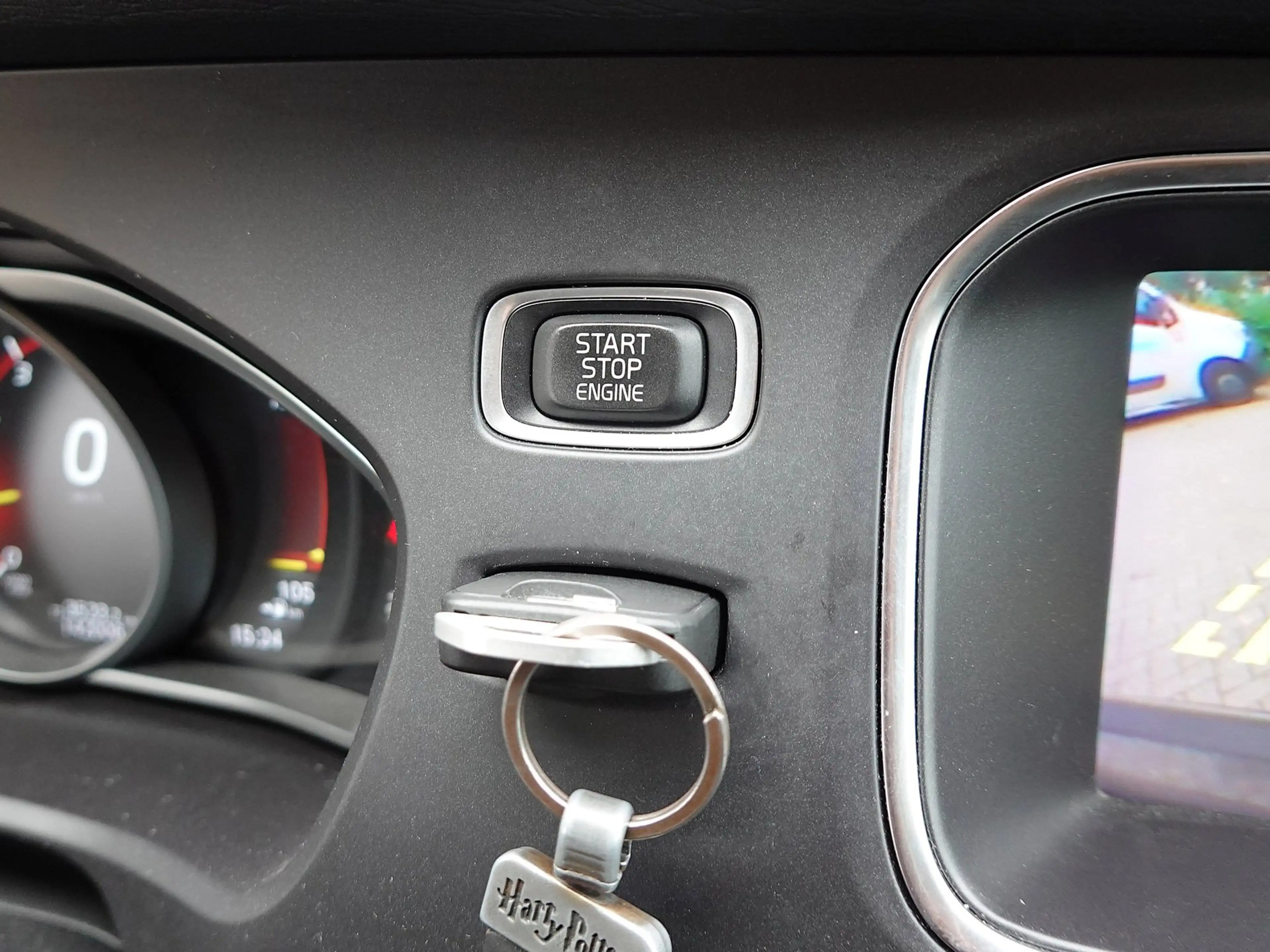 Volvo V40 Cross Country 1.5 T3 Dynamic Edition — photo 15