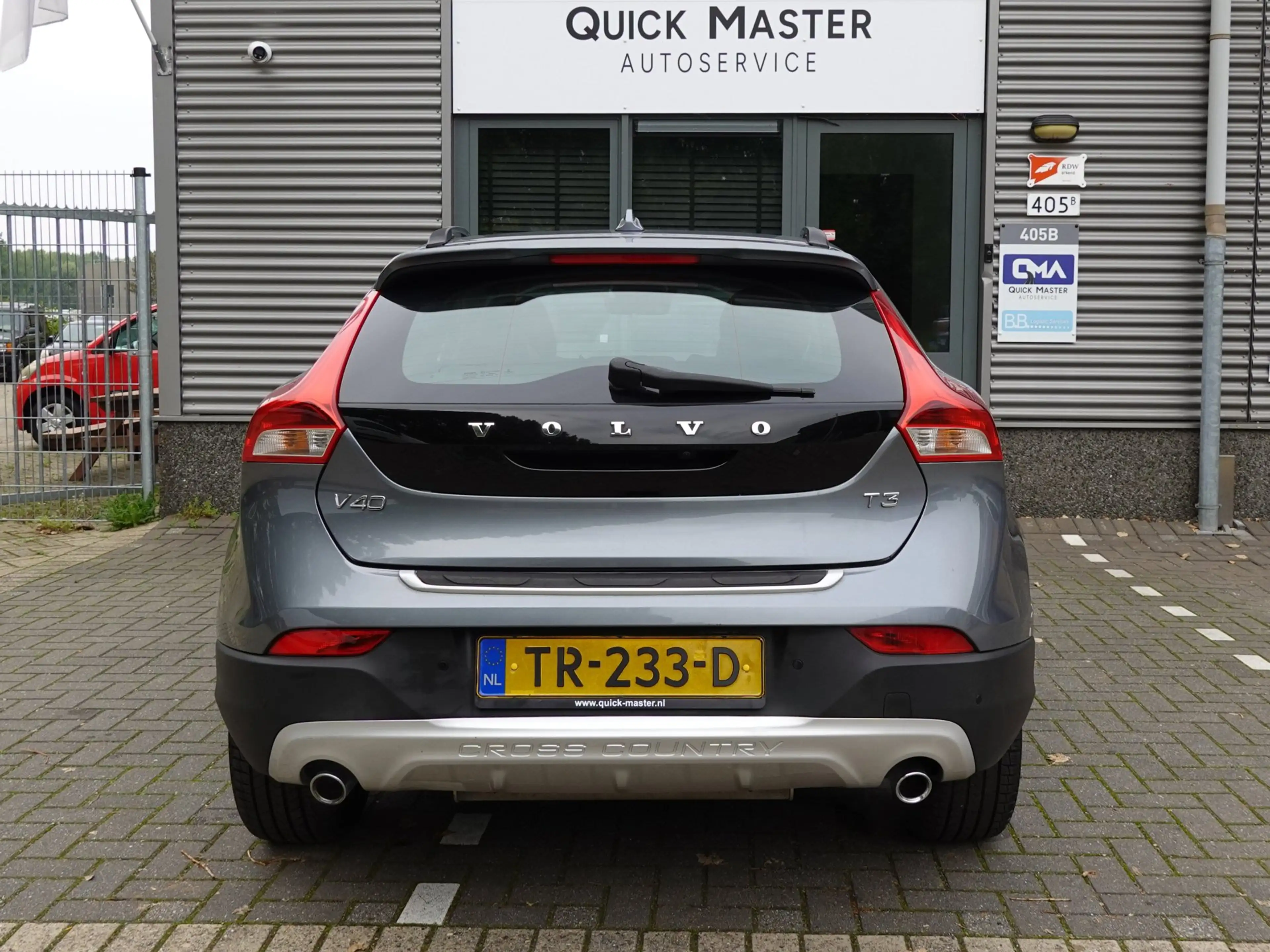 Volvo V40 Cross Country 1.5 T3 Dynamic Edition — photo 7