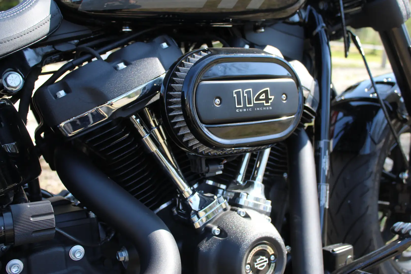 Harley-Davidson Fat Bob Negru - 2