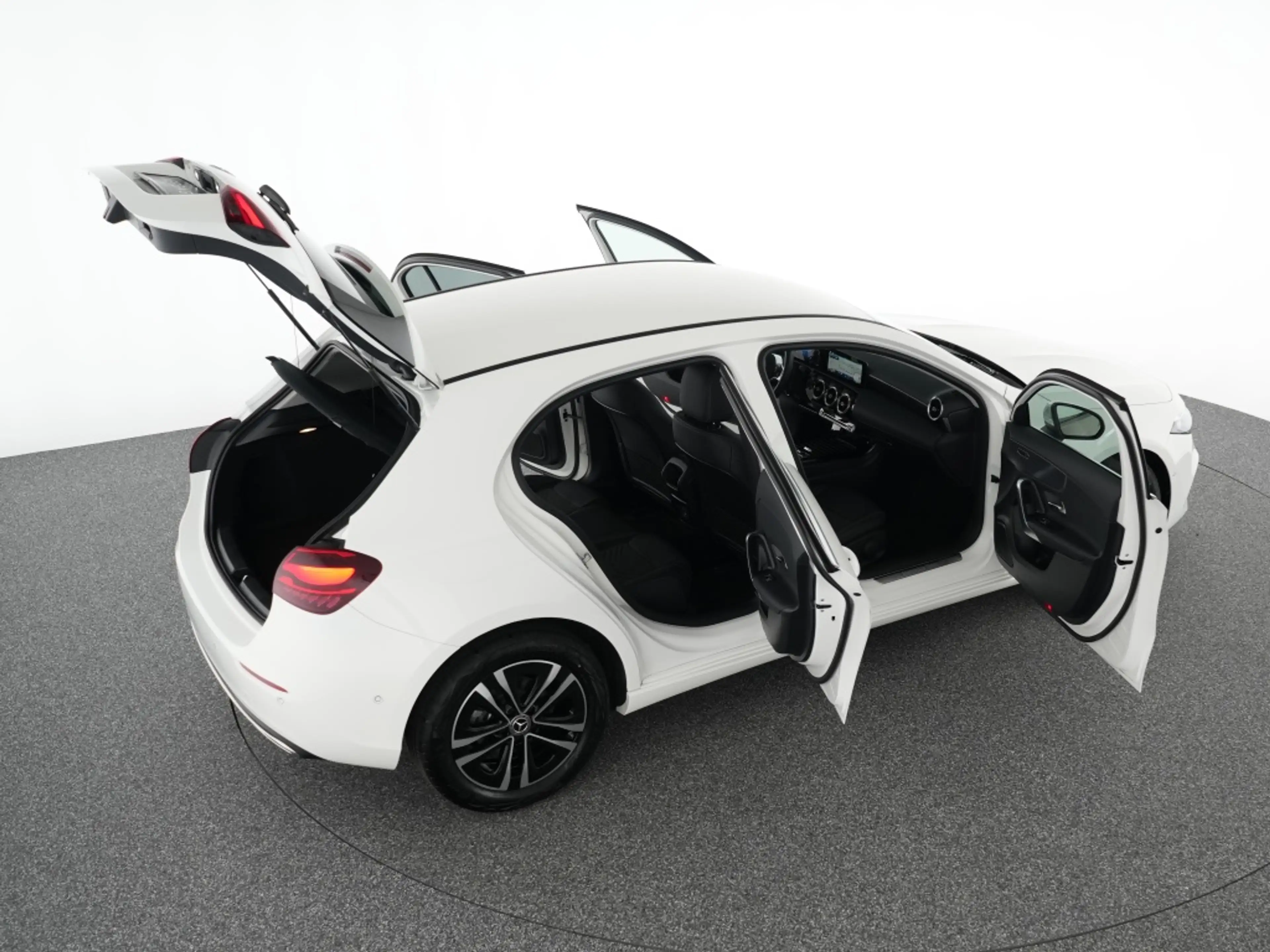 Mercedes-Benz A 180 Progressive LED Advanced Automatik Navi — photo 13