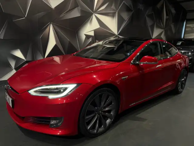 Tesla Model S P90D PERFORMANCE DUAL MOTOR