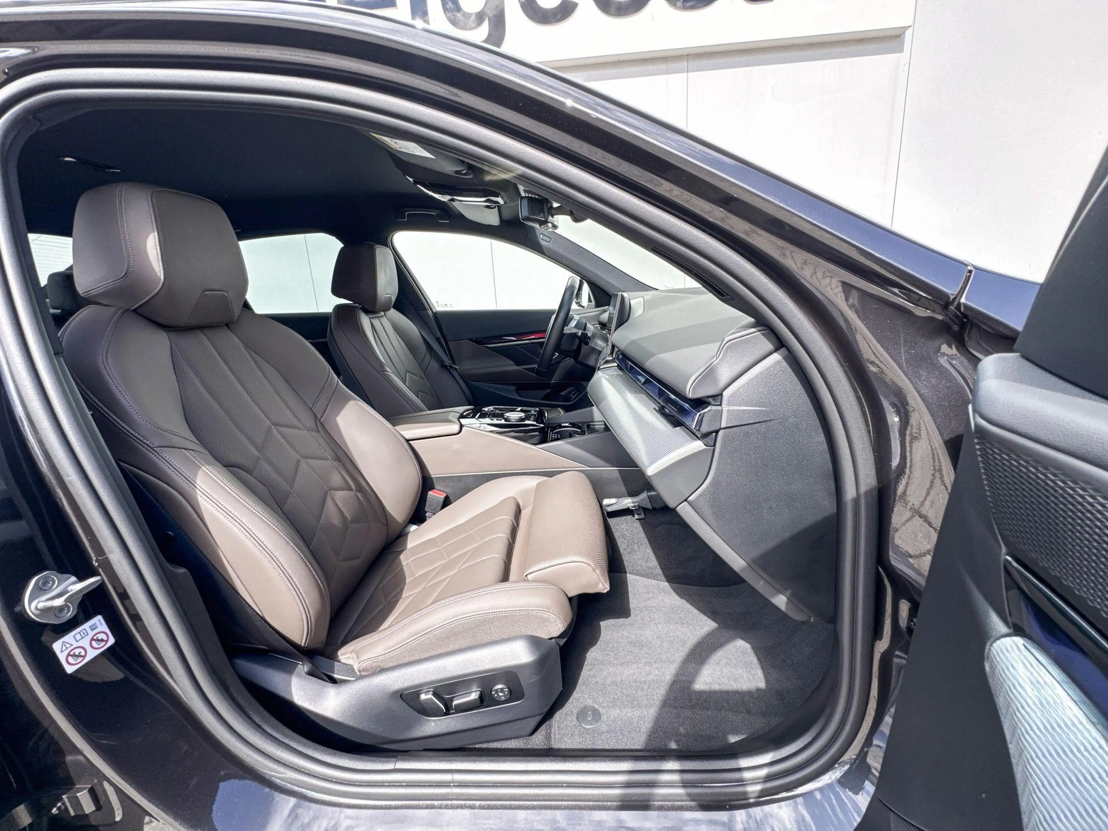 BMW i5 eDrive40 | M Sport | Travel Pack | Trekhaak — photo 6