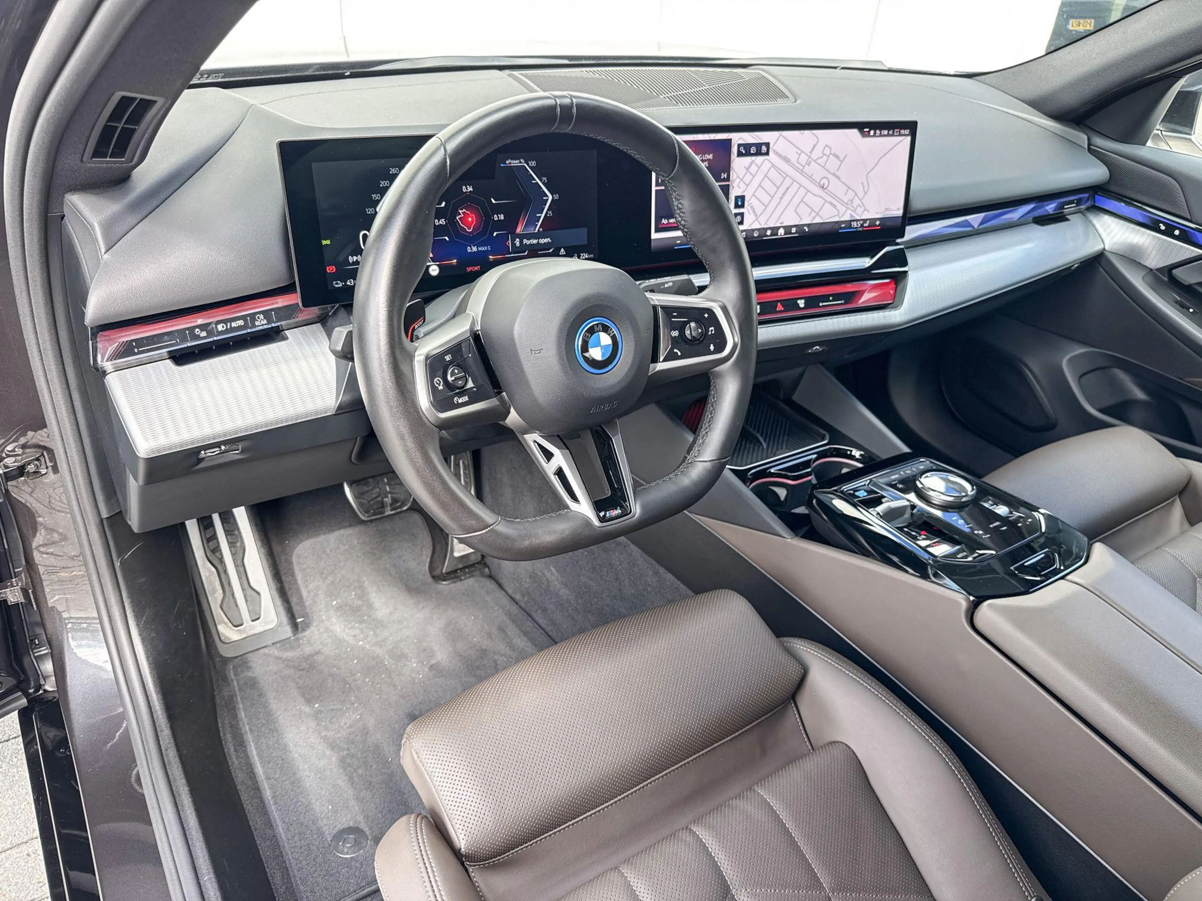 BMW i5 eDrive40 | M Sport | Travel Pack | Trekhaak — photo 5