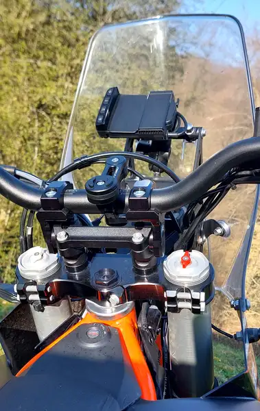 KTM 690 Enduro R - foto 2