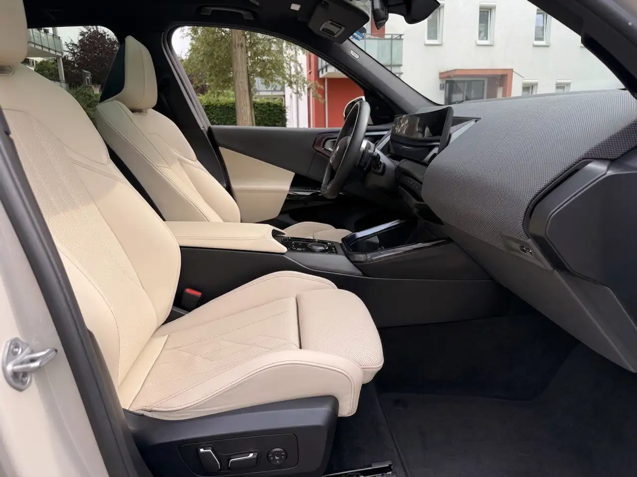 BMW X3 30e xDrive M Sportpaket | AHK | Pano | HK | 20'' L 7