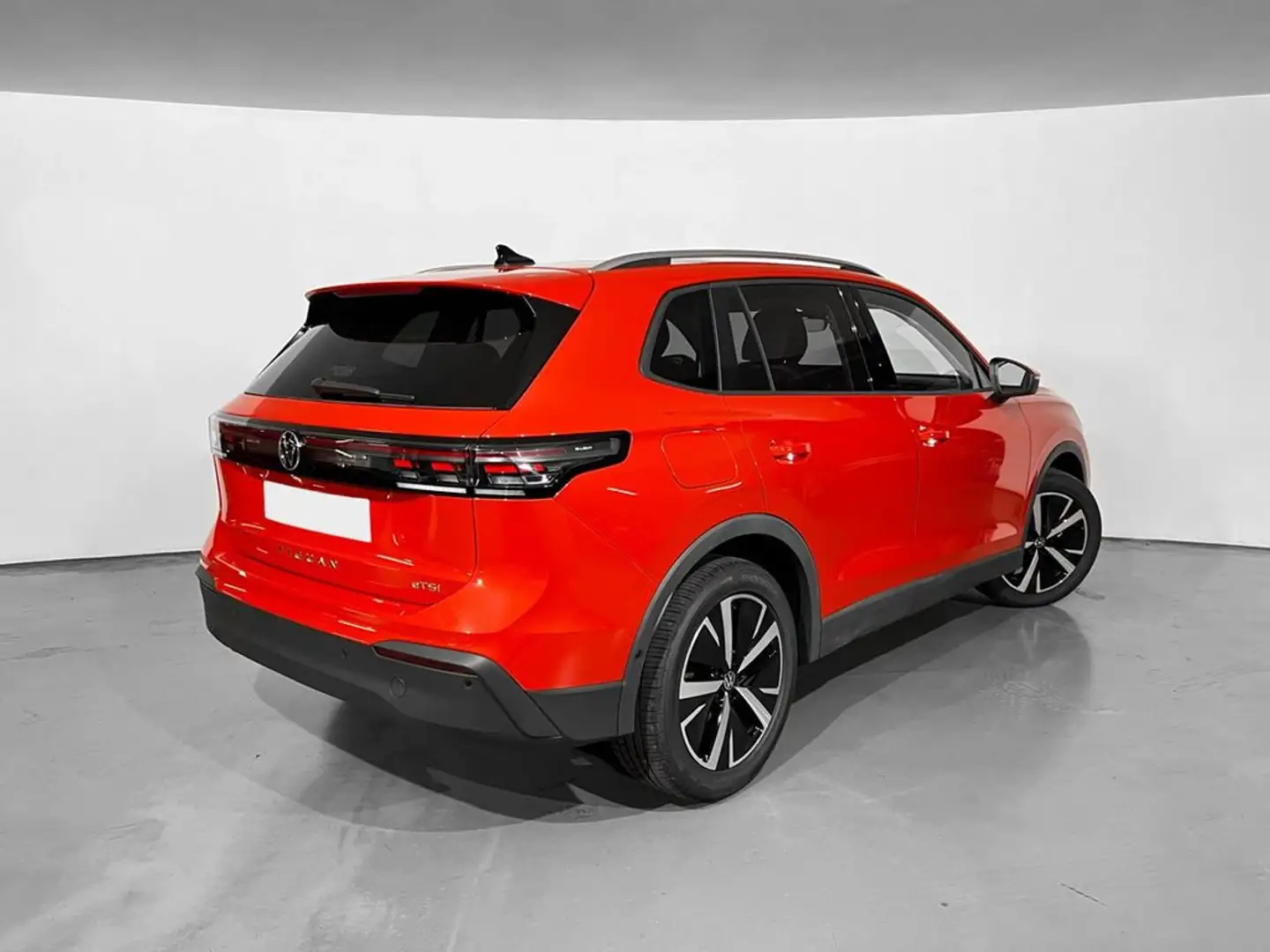 Volkswagen Tiguan Nuevo Más 1.5 TSI mHEV 96kW (130 CV) DSG7 Rojo - 2