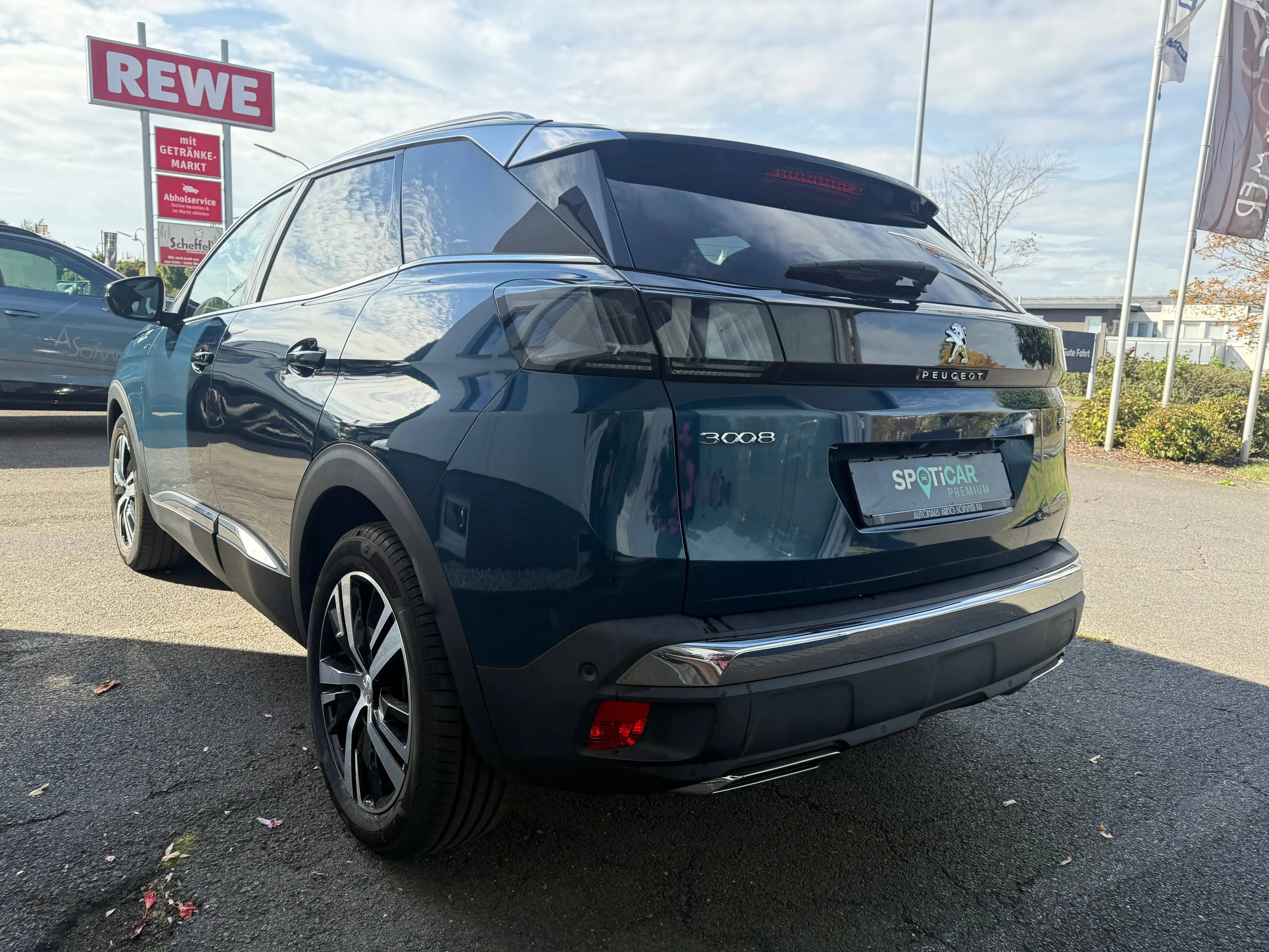 Peugeot 3008 GT Puretech 130 EAT8 — photo 3