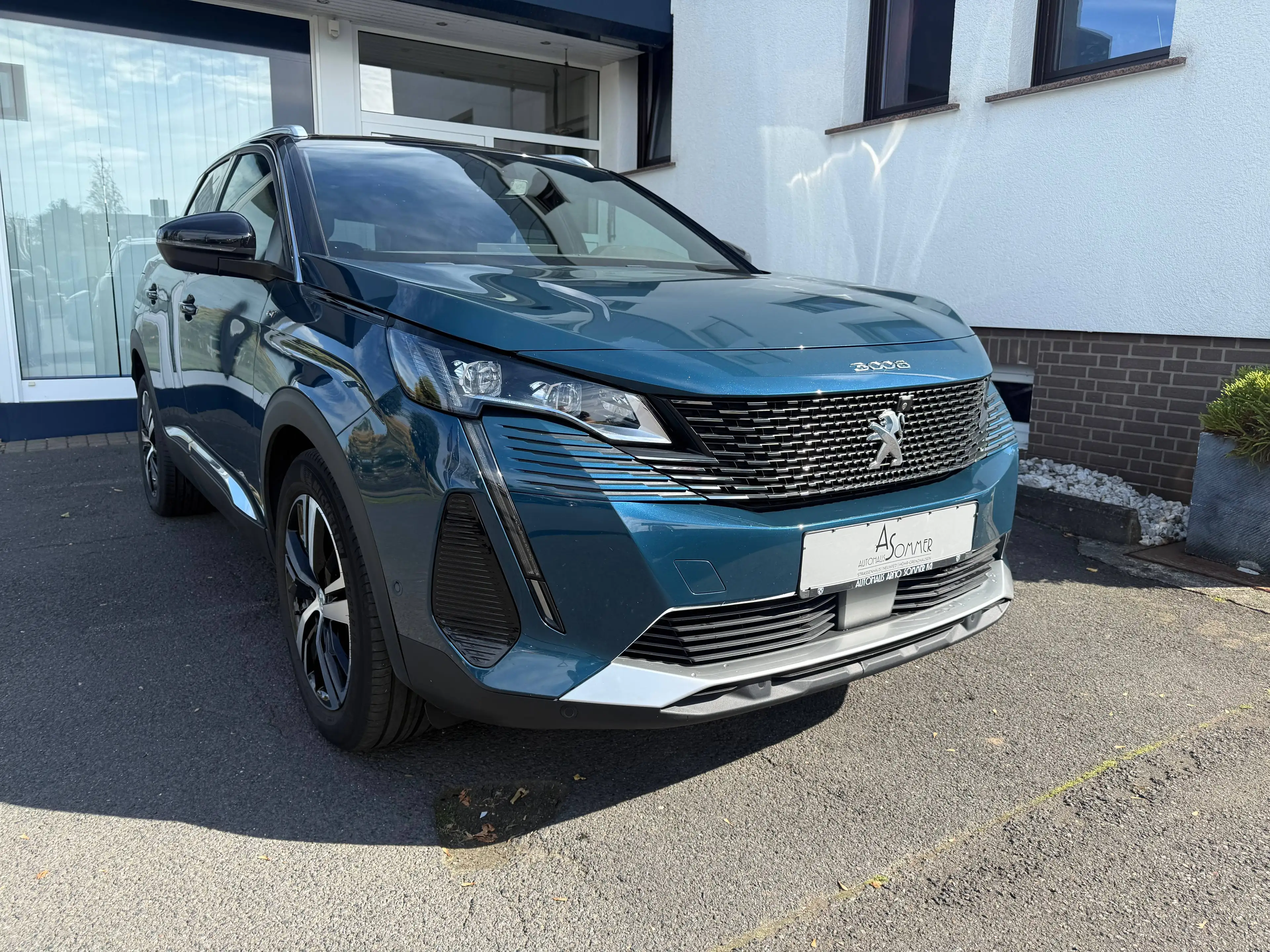 Peugeot 3008 GT Puretech 130 EAT8 — photo 2