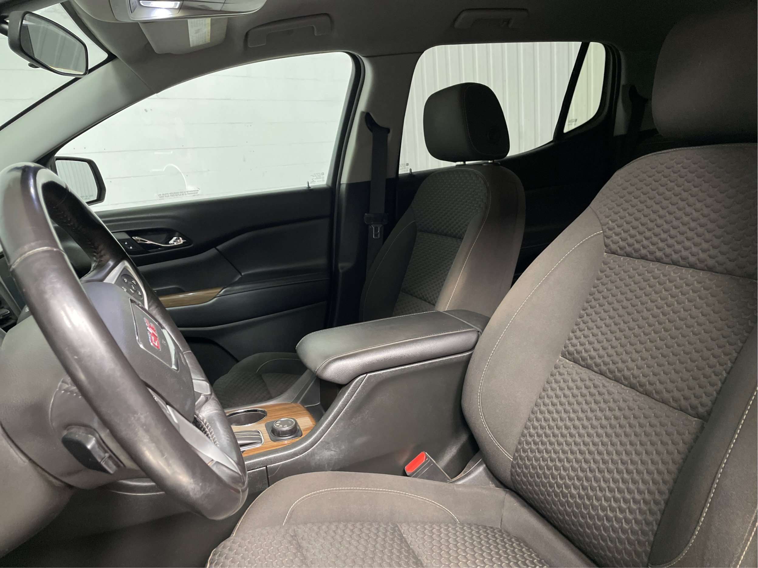 2017 GMC Acadia SLE AWD Mags 7 Places A/C Caméra — снимка 1