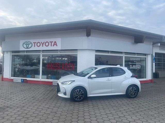 Second hand Toyota Yaris 1.5