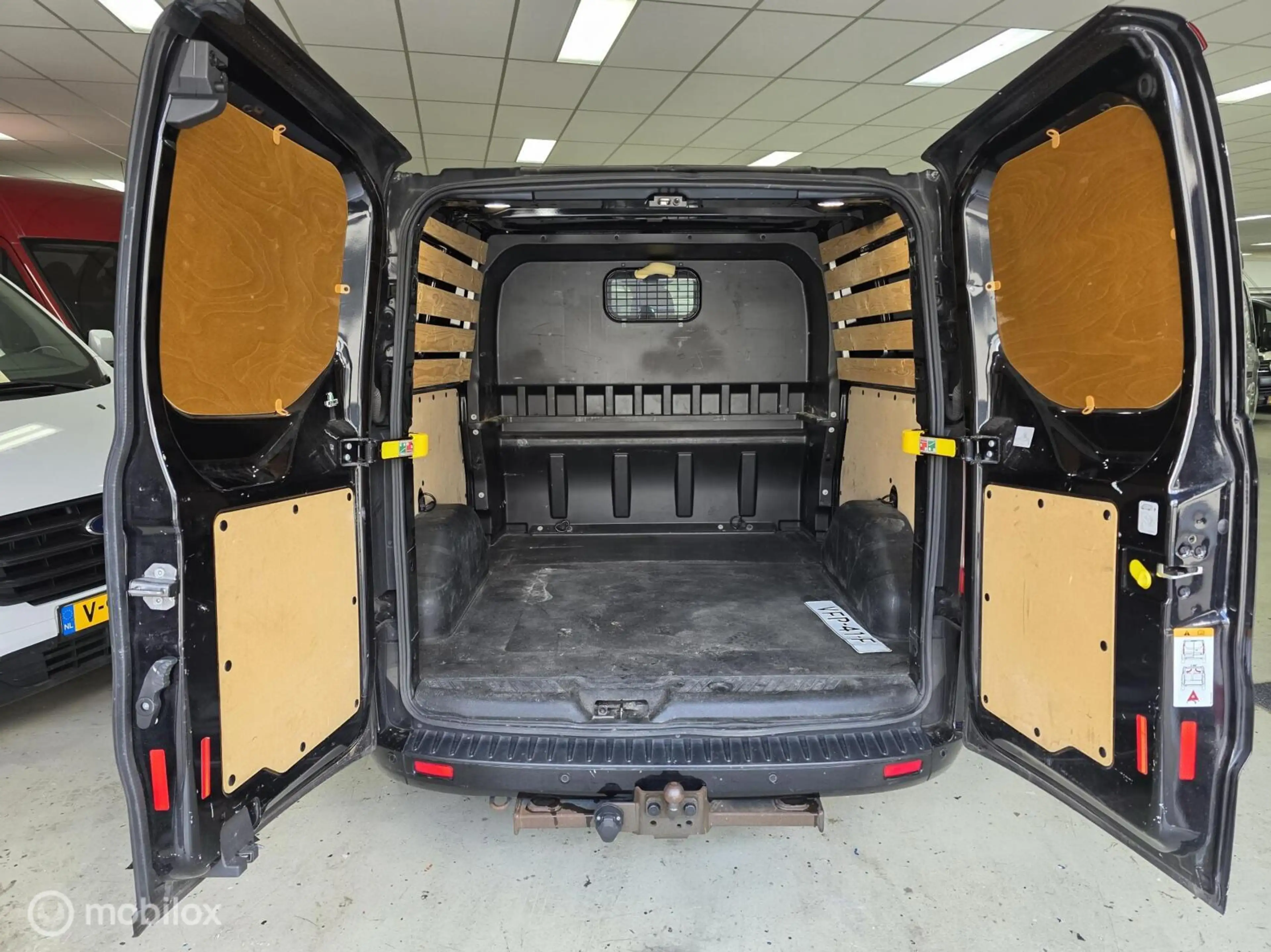 Ford Transit Custom Dubbel Cabine 2.0 TDCI L2H1 Automaat — photo 14