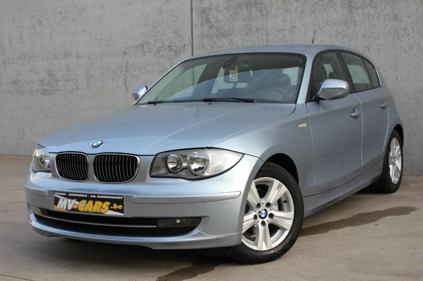 BMW 116 116i/5-deur/multistuur/cruise control Zilver - 2