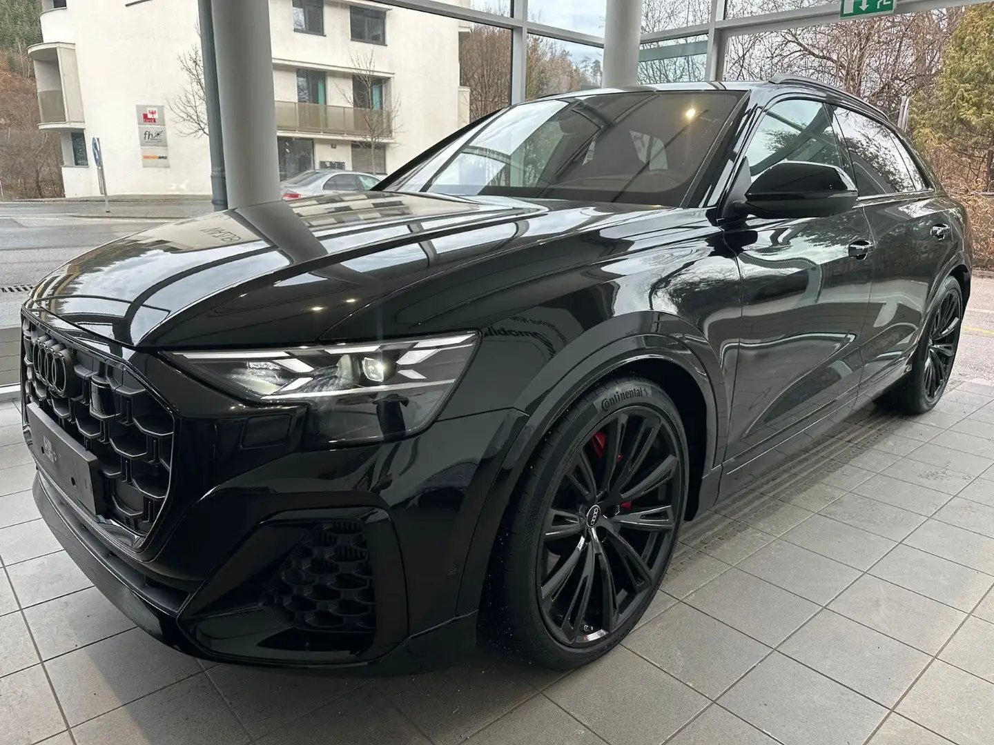 Audi SQ8 TFSI FACELIFT NP:157080.-/Carbon/PAN/AHK/23 Negro - 2