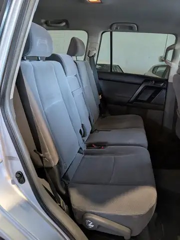 Toyota Land Cruiser view 9