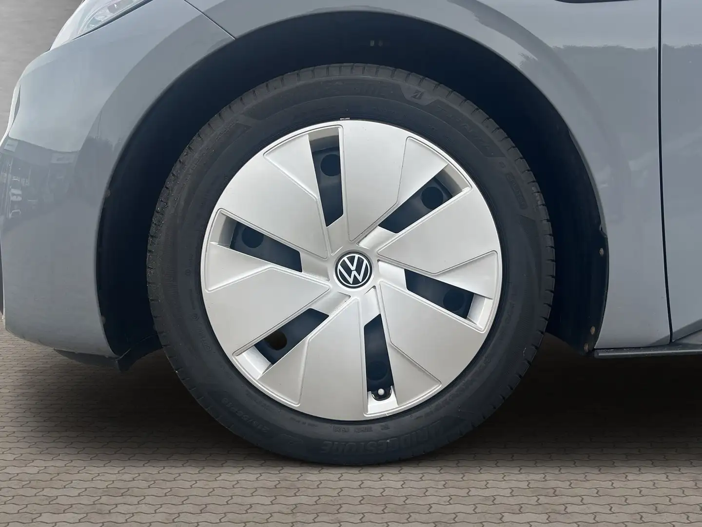 Volkswagen ID.3 Pro Grau - 2