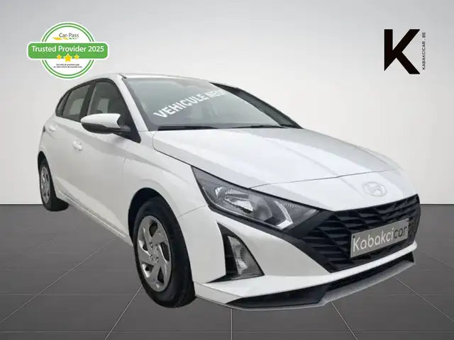 Hyundai i20 1.2i 84CH/ VEHICULE NEUF / CAMERA / GPS / CLIM / SIEGES CHAUFFANTS