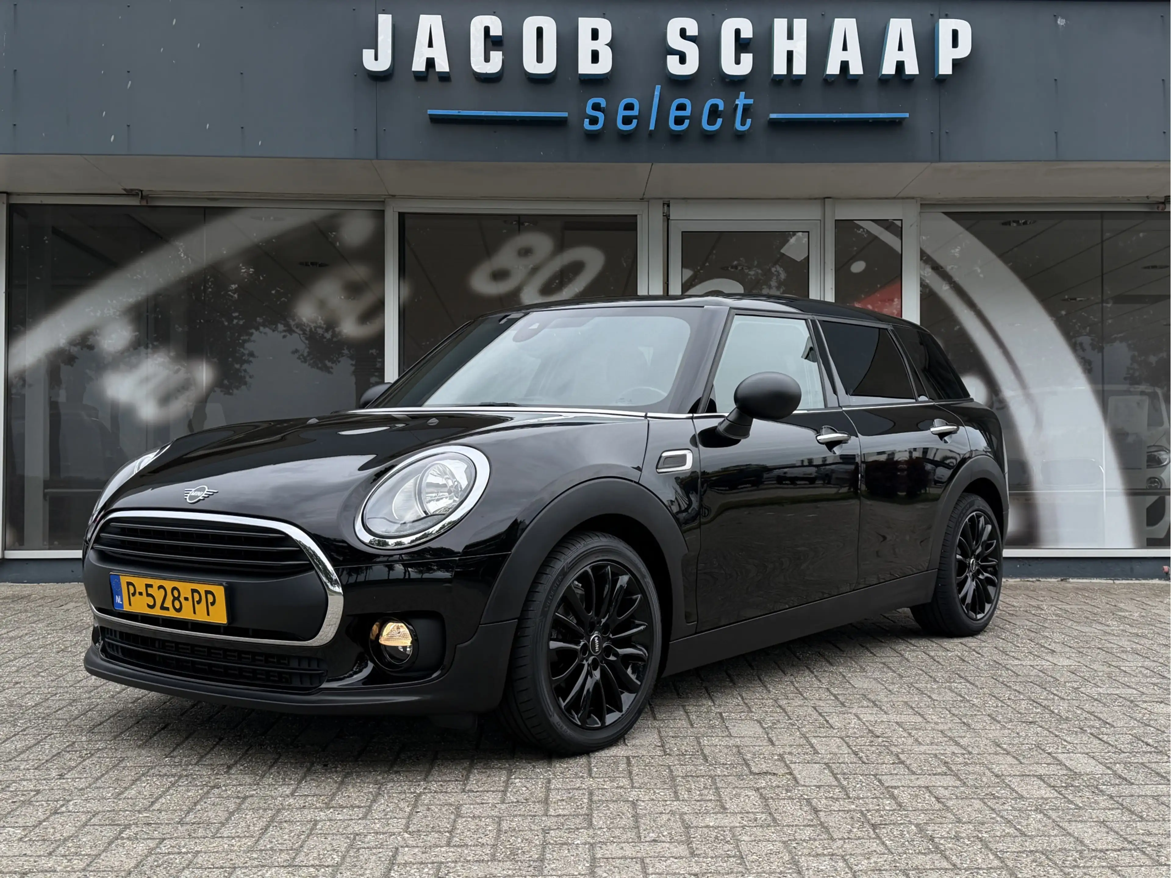 MINI One Clubman 1.5 / Automaat / Stoelverwarming / 17'' LM / Senso