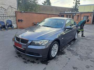 325xi xdrive CARNET complet BMW vendu