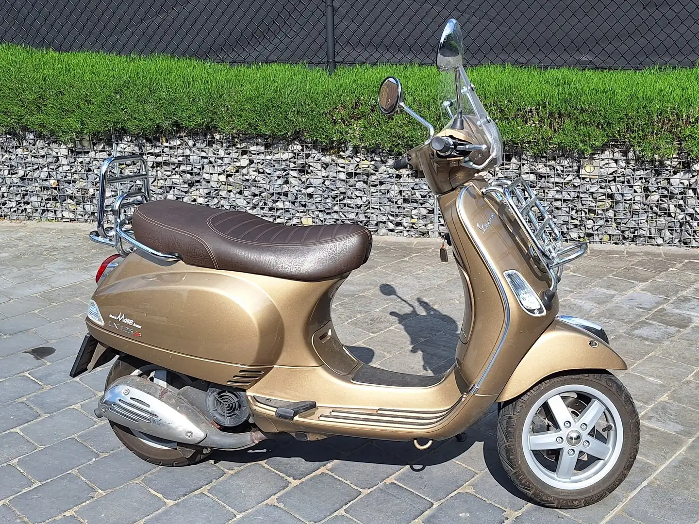 Vespa LXV 125 M68 Gold - 1