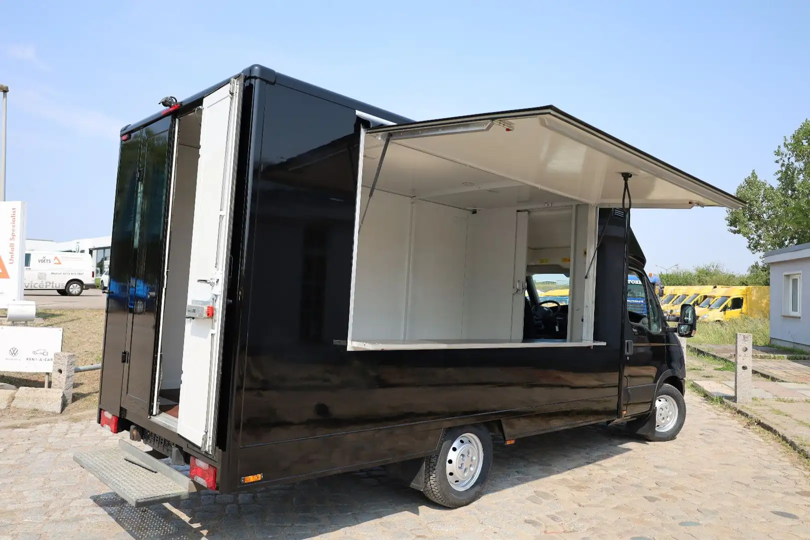 Iveco IS35SI2AA/ FOODTRUCK/Daily/EU5/1. Hand Zwart - 2