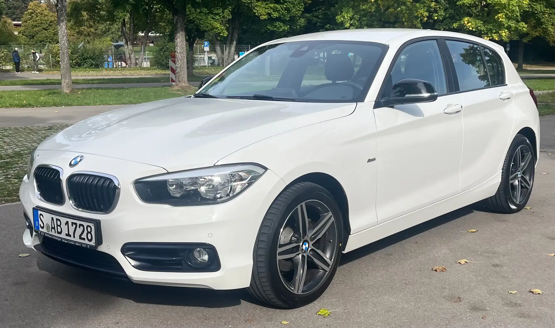 BMW 118 118d Sport Line Weiß - 1