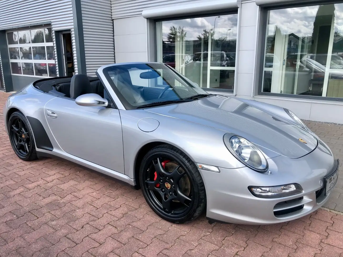 Porsche 911 Carrera 4 S Cabrio/Leder/Sitzhz/Klappen Ausp Silber - 2