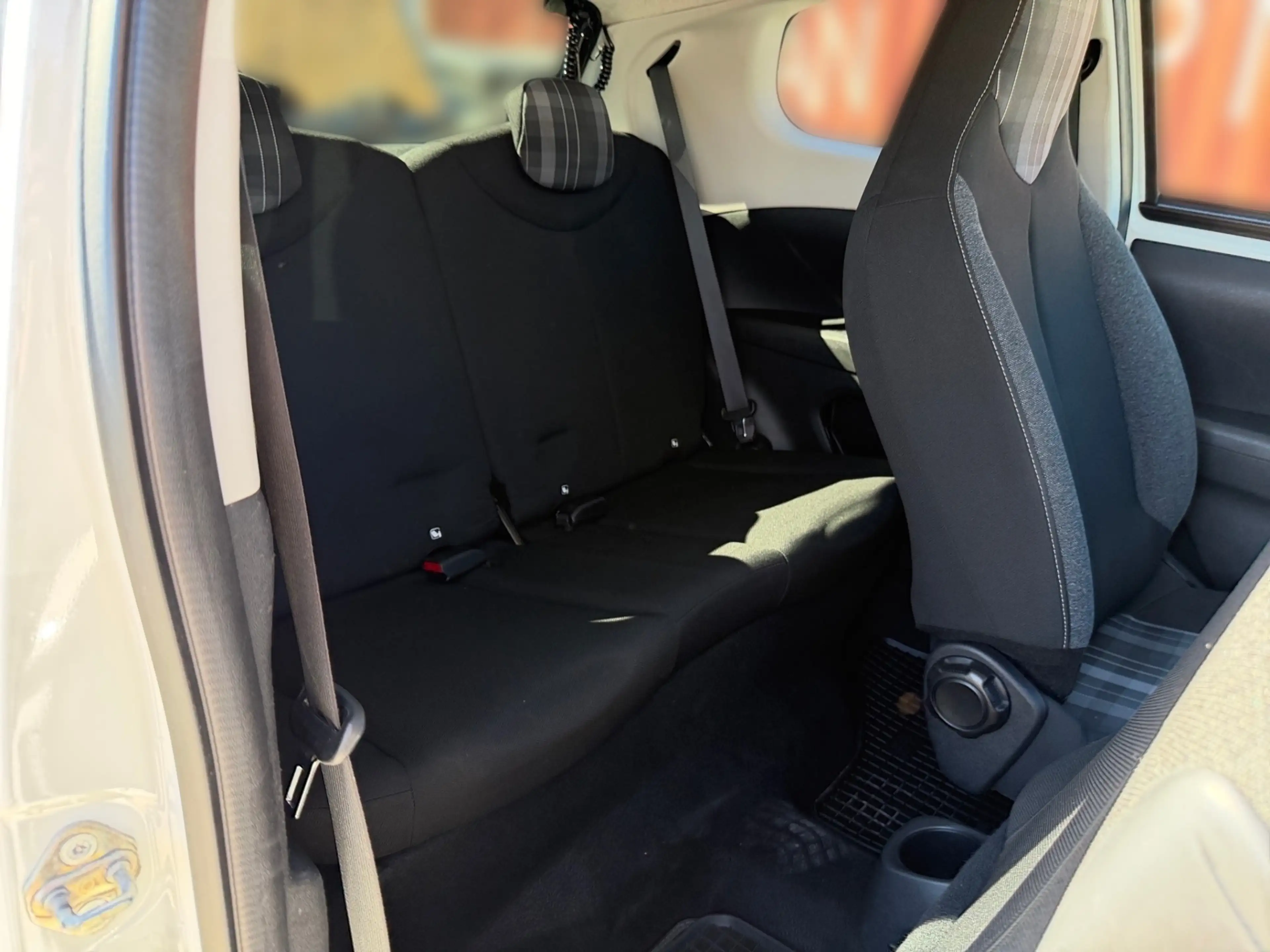 Peugeot 108 1.0 Vti Style — photo 11