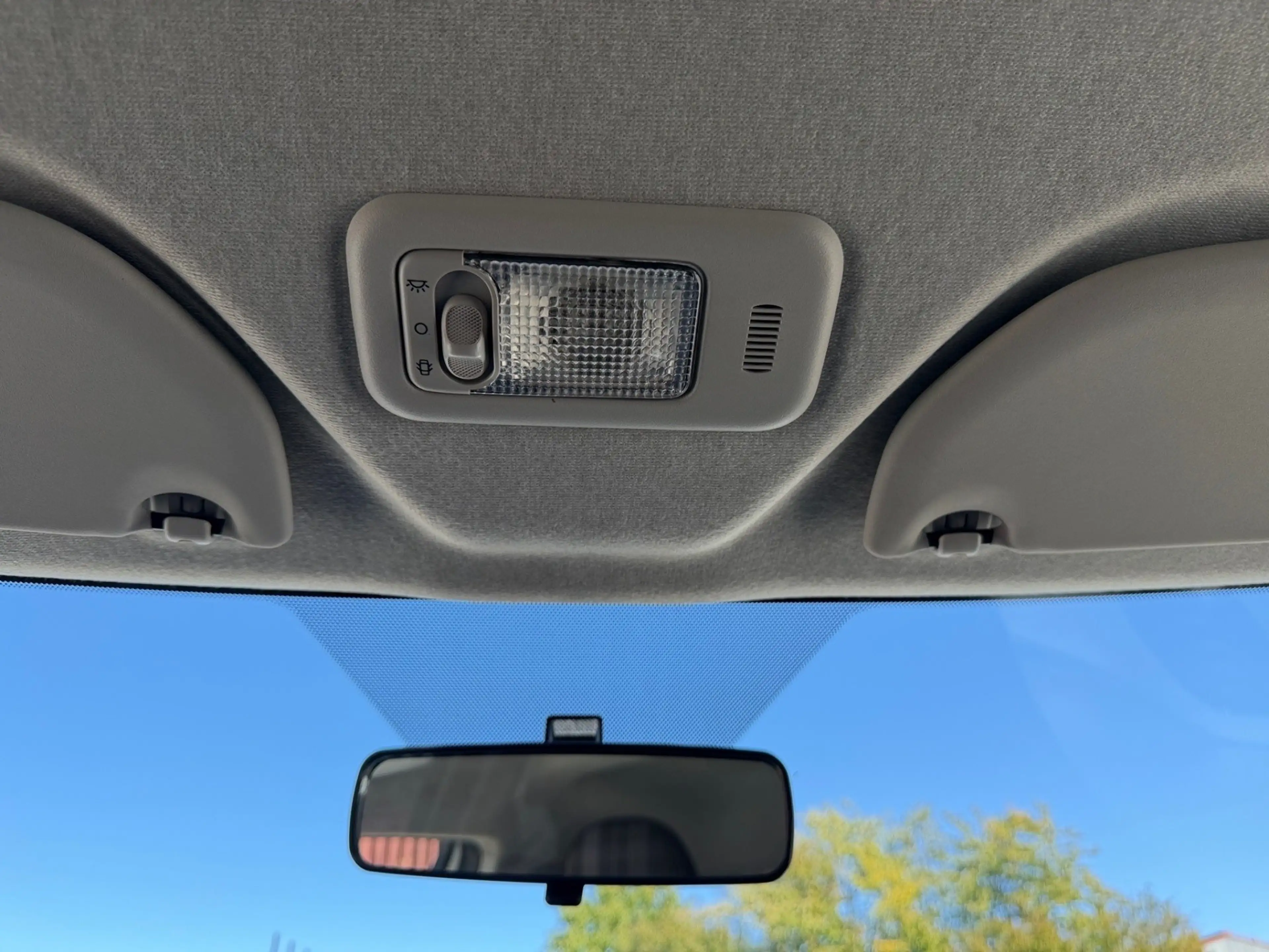 Peugeot 108 1.0 Vti Style — photo 15