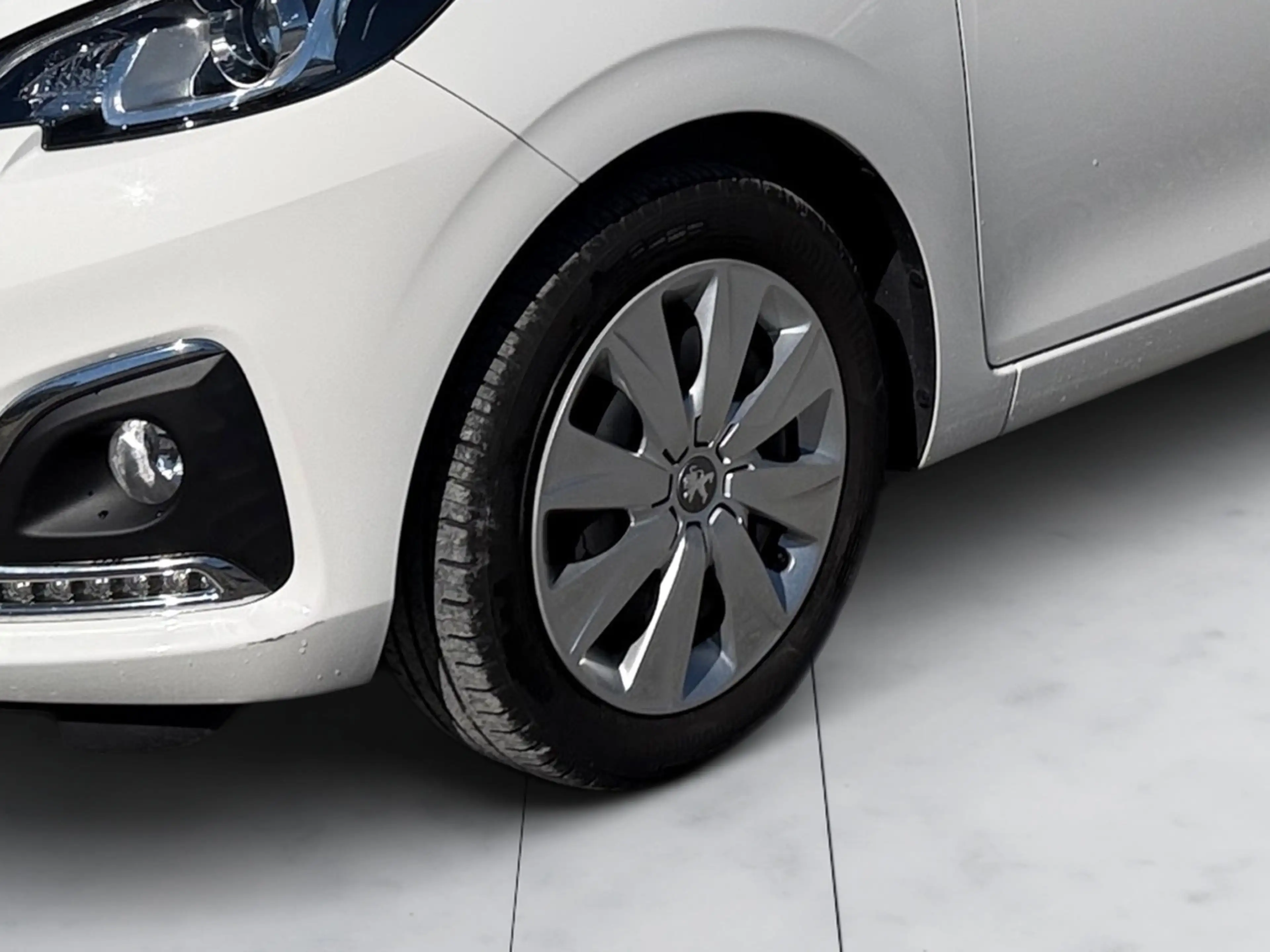 Peugeot 108 1.0 Vti Style — photo 6