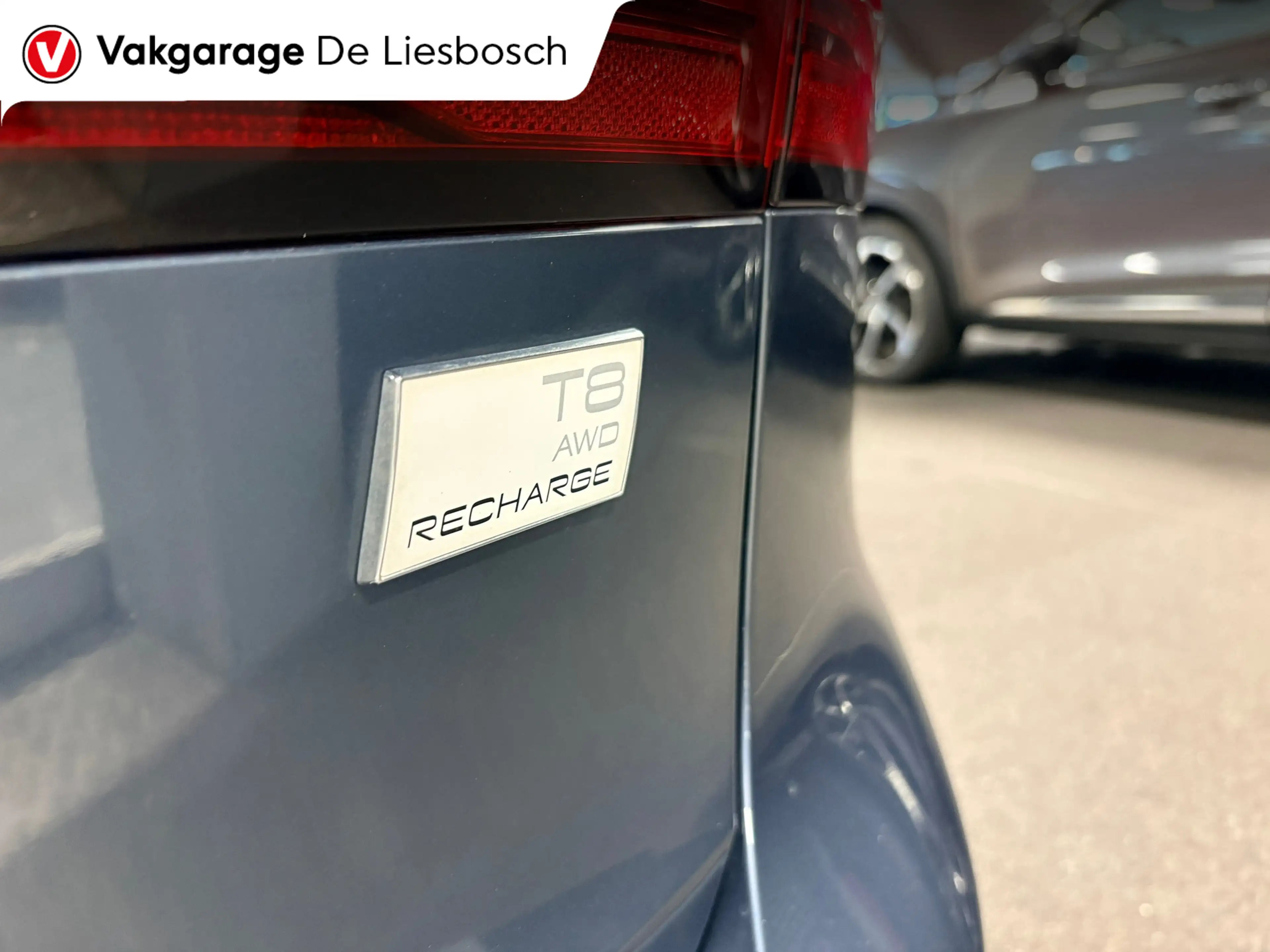 Volvo V90 2.0 T8 Plug-in hybrid AWD Ultimate Dark / Panorama — photo 11