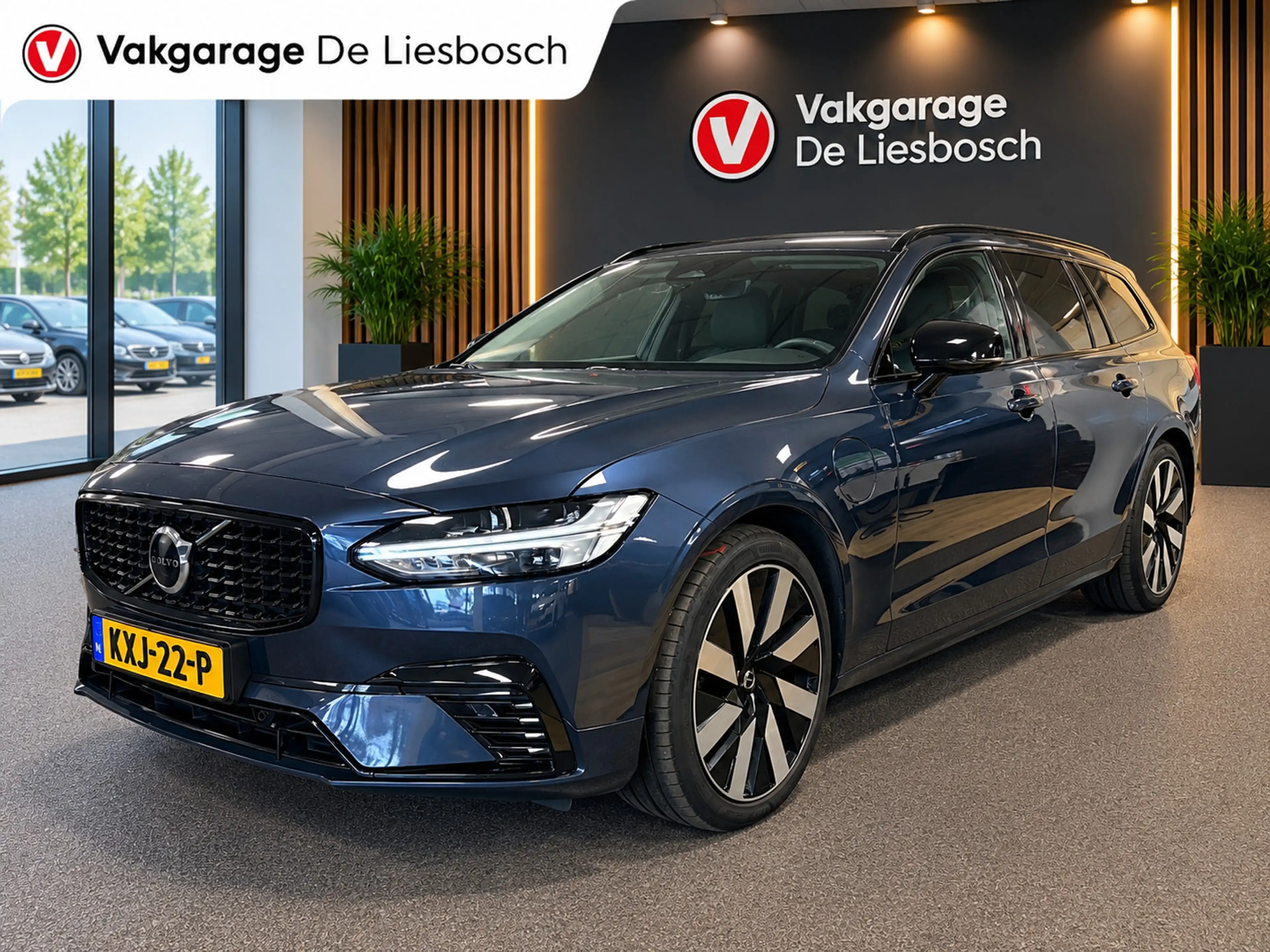 Volvo V90 2.0 T8 Plug-in hybrid AWD Ultimate Dark / Panorama