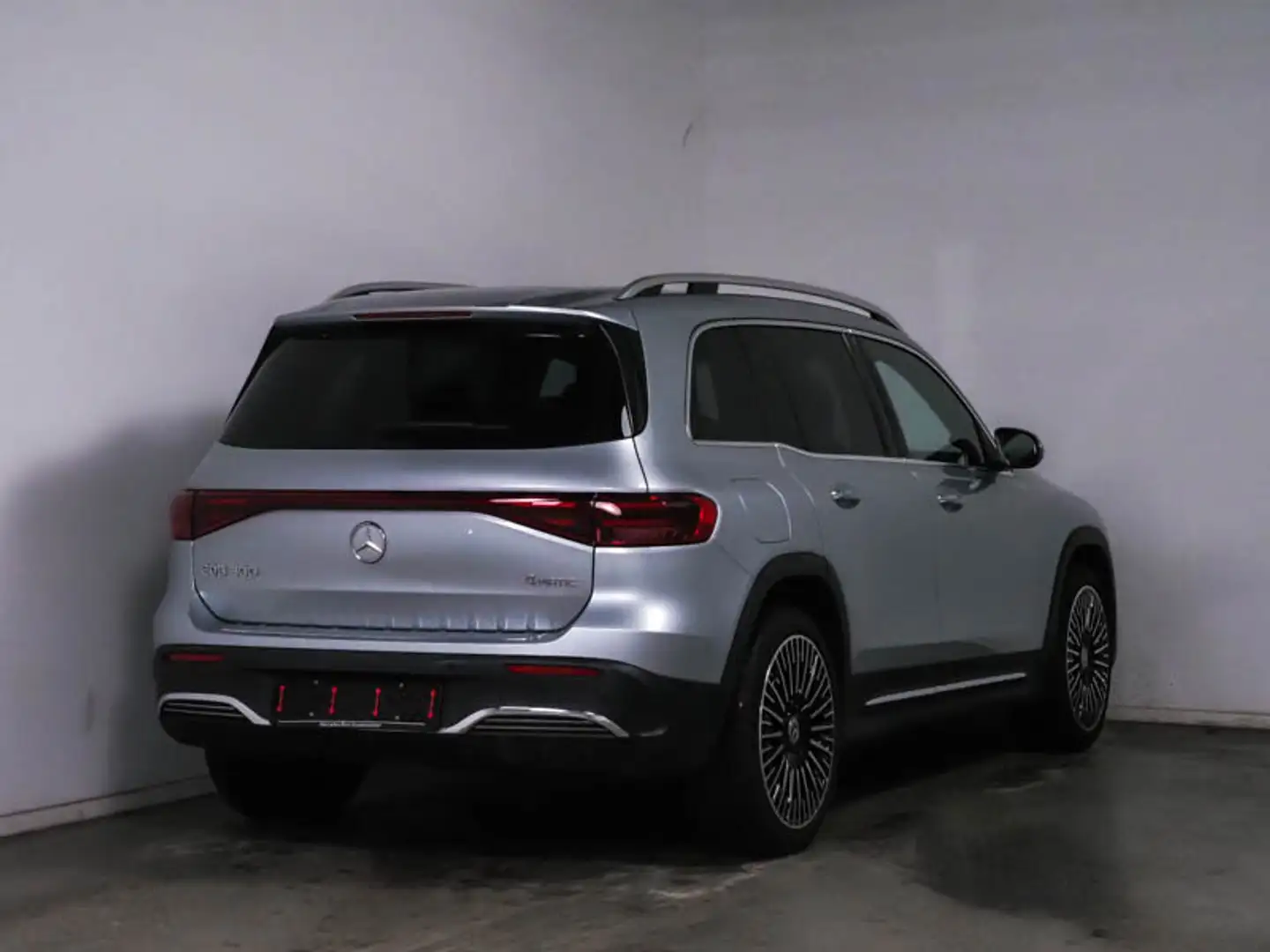 Mercedes-Benz EQB 300 EQB 300 4M AMG Line Vielspeiche Leder AHK Memory Silber - 2