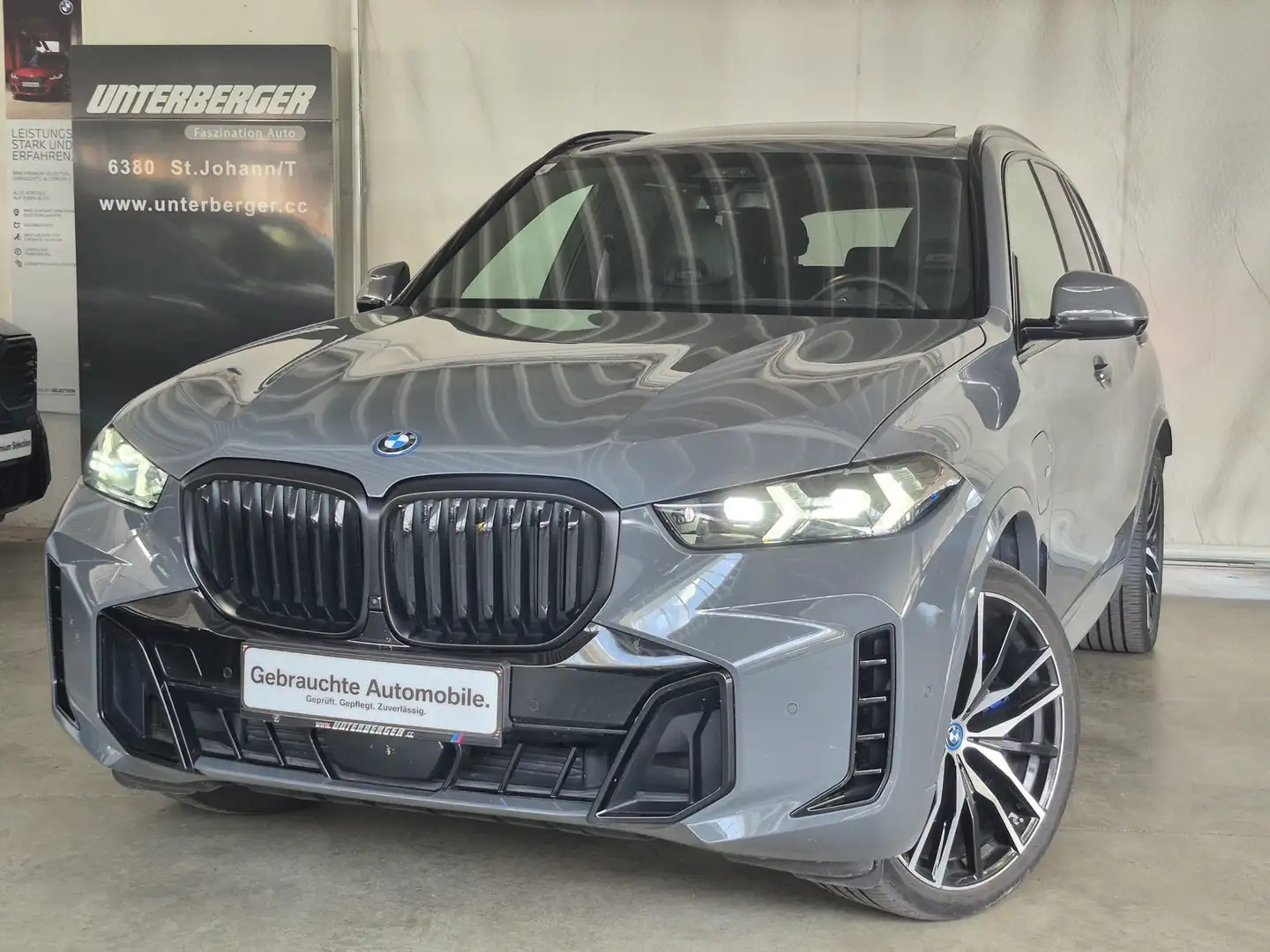 BMW X5 xDrive50e M Sportpaket Pro / AHK / Kommission Grau - 1