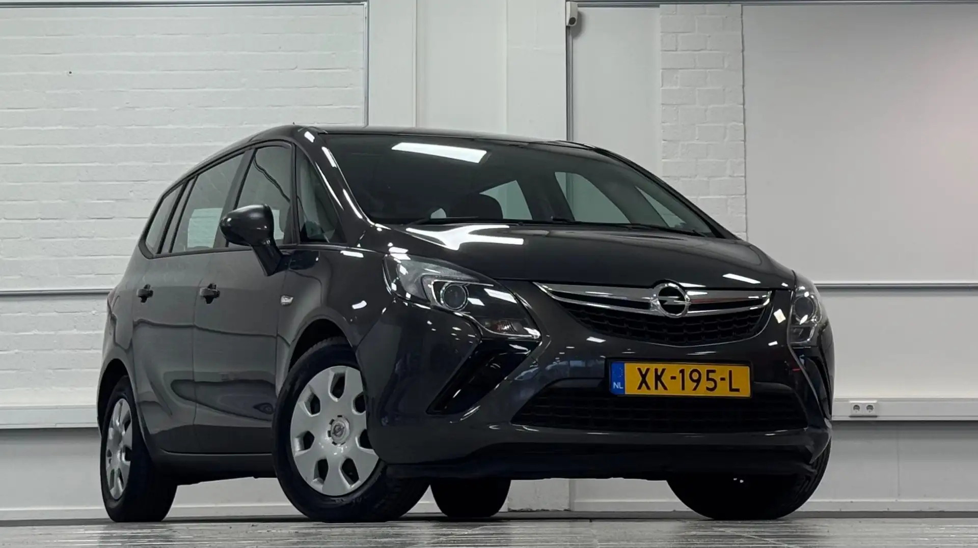 Opel Zafira Tourer 1.4 Edition 7p. Trekhaak Nieuwe APK Garantie Gris - 2