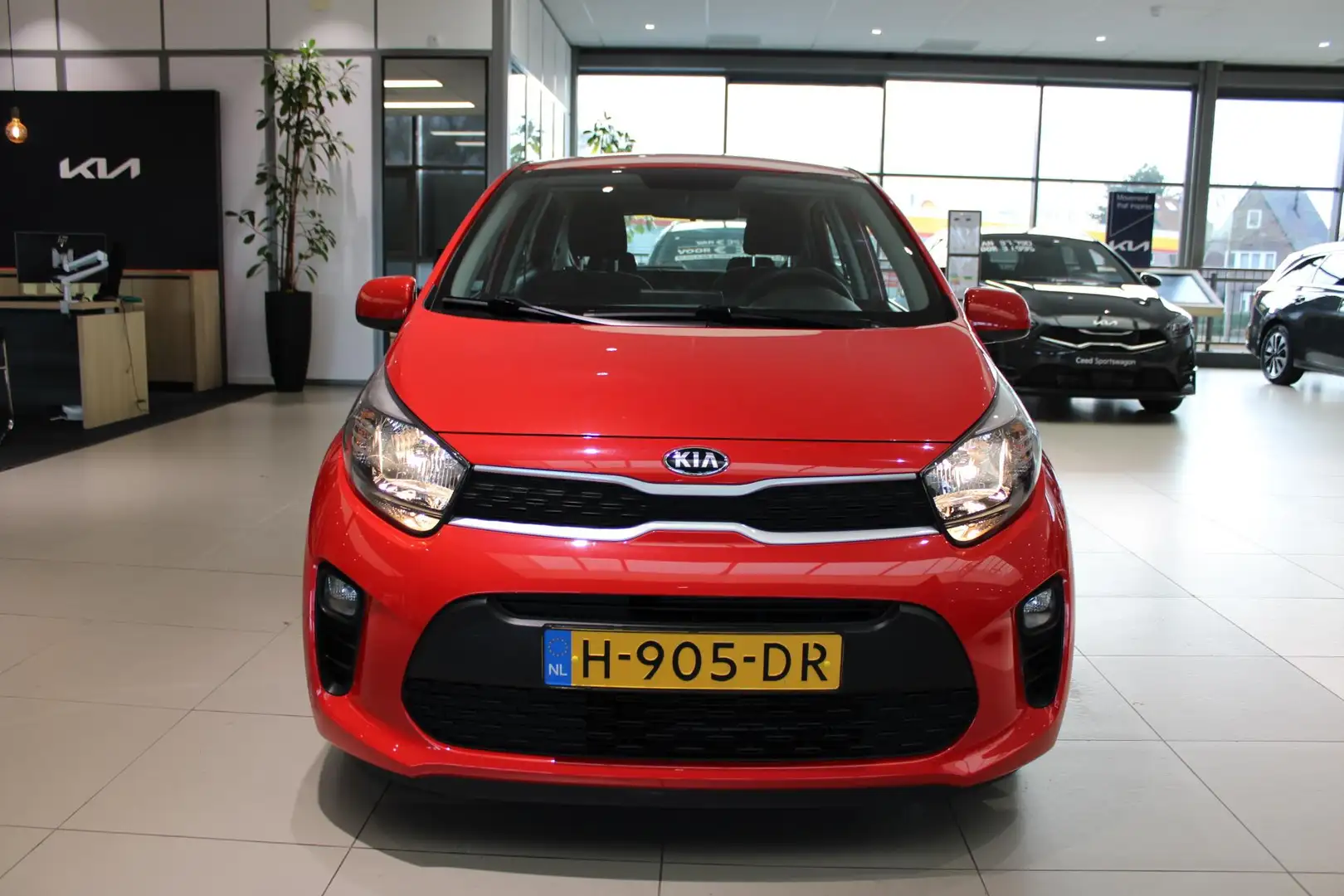 Kia Picanto 1.0 MPi ComfortPlusLine | Navigatie via App | Came Rood - 2