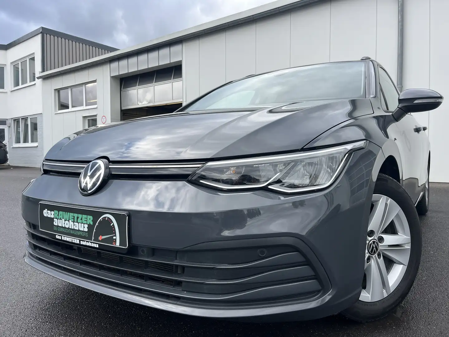 Volkswagen Golf Variant 2.0 TDI DSG Life 156€ m. 20% Anzahlung T Grau - 1