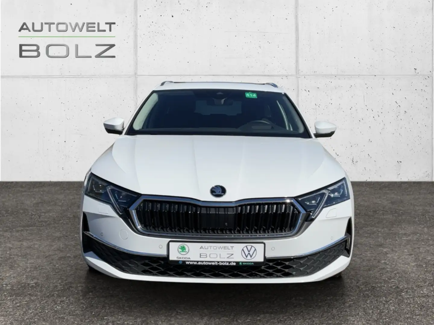 Skoda Octavia Combi 2.0 TDI Selection AHK Panodach Soundsystem Weiß - 2