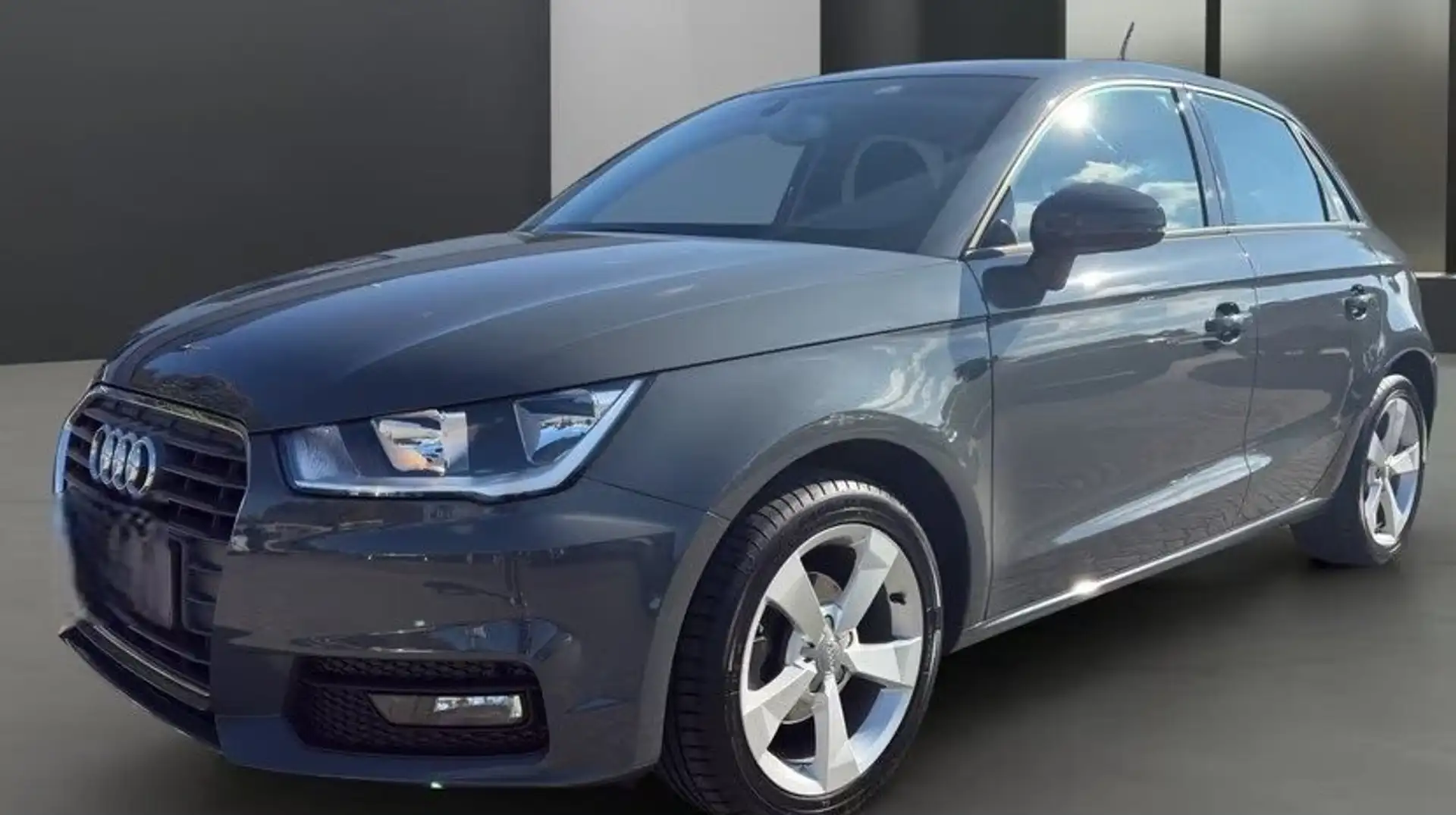 Audi A1 A1 Sportback 1.0 tfsi ultra Sport 95cv Grigio - 1