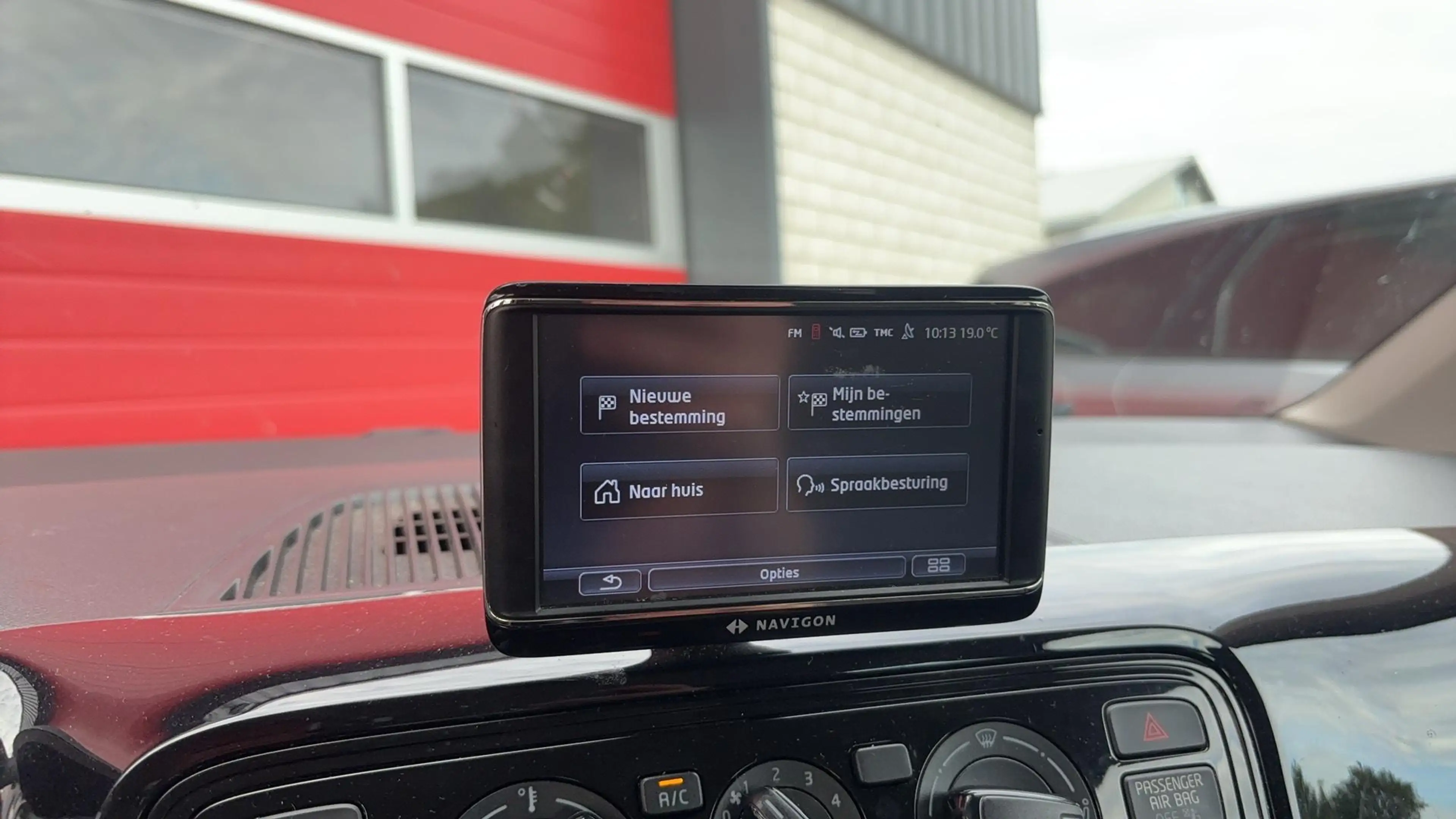 Volkswagen up! 1.0 move up! BlueMotion NAVI / AIRCO / BLUETOOTH / — photo 7