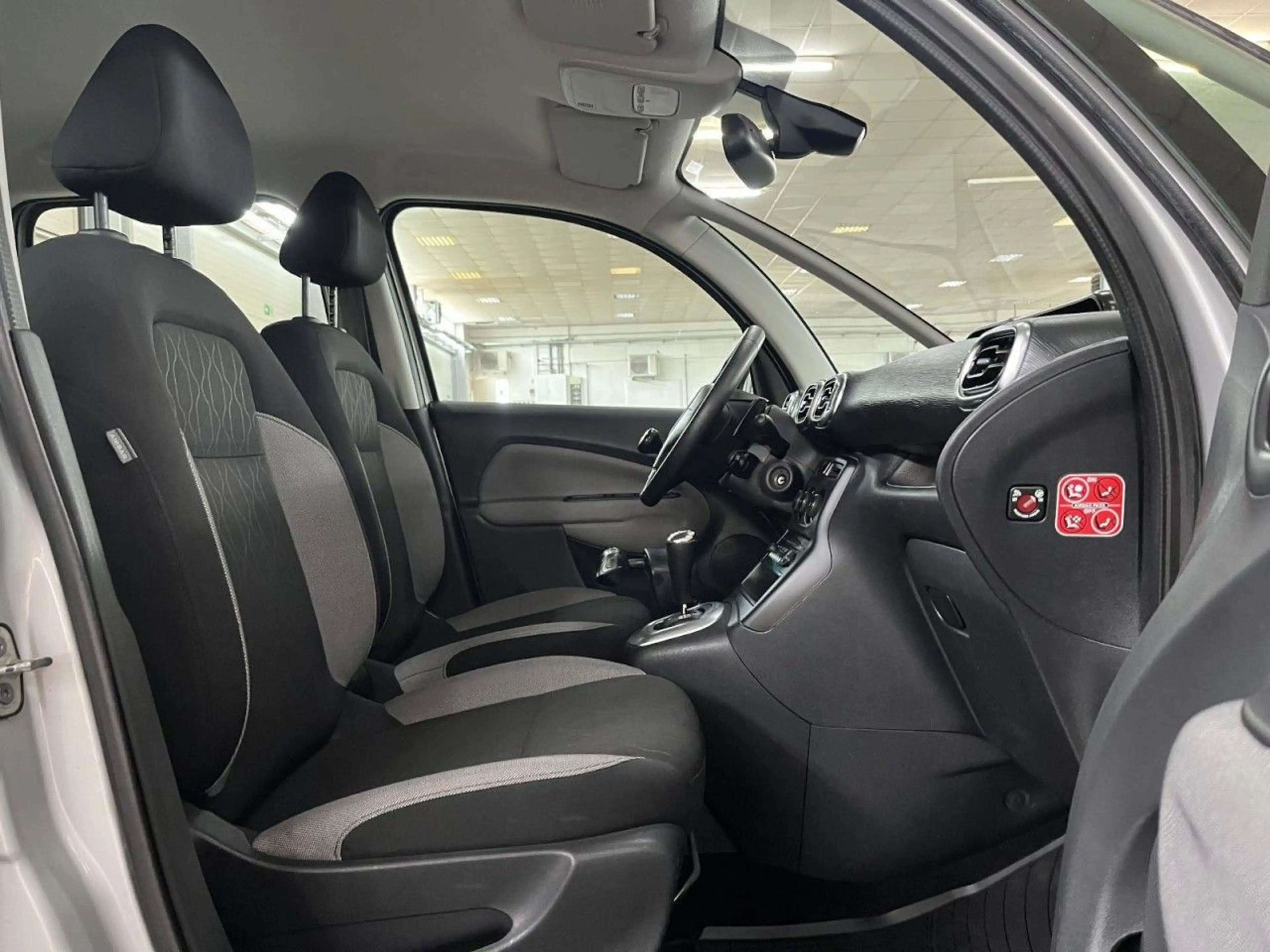 Citroen C3 Picasso BEHINDERTENGERECHT HANDGAS/HANDBREMSE 1.6 BENZIN 1 — photo 11