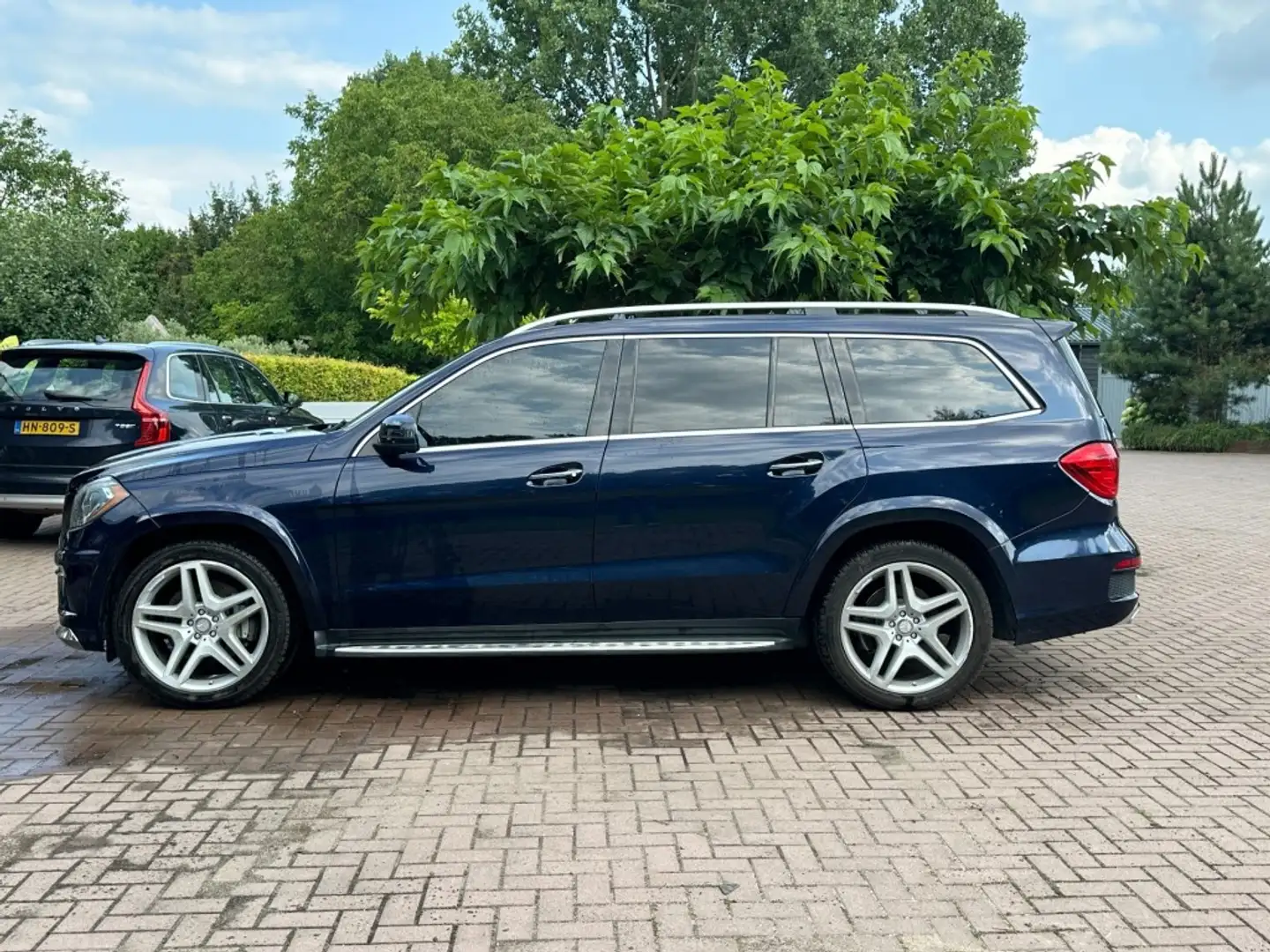 Mercedes-Benz GL550 4 matic Синий - 2