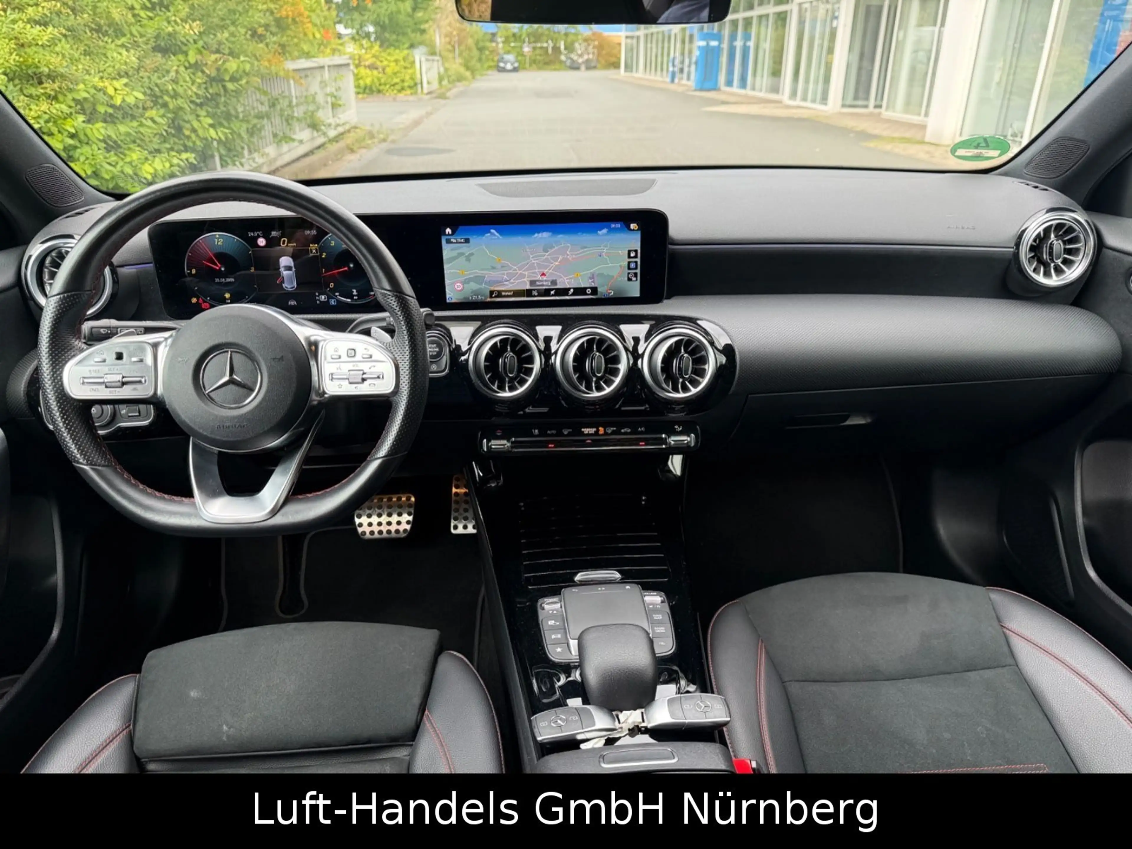 Mercedes-Benz A 180 AMG Line Night-Paket Virtual Kamera Leder — photo 14