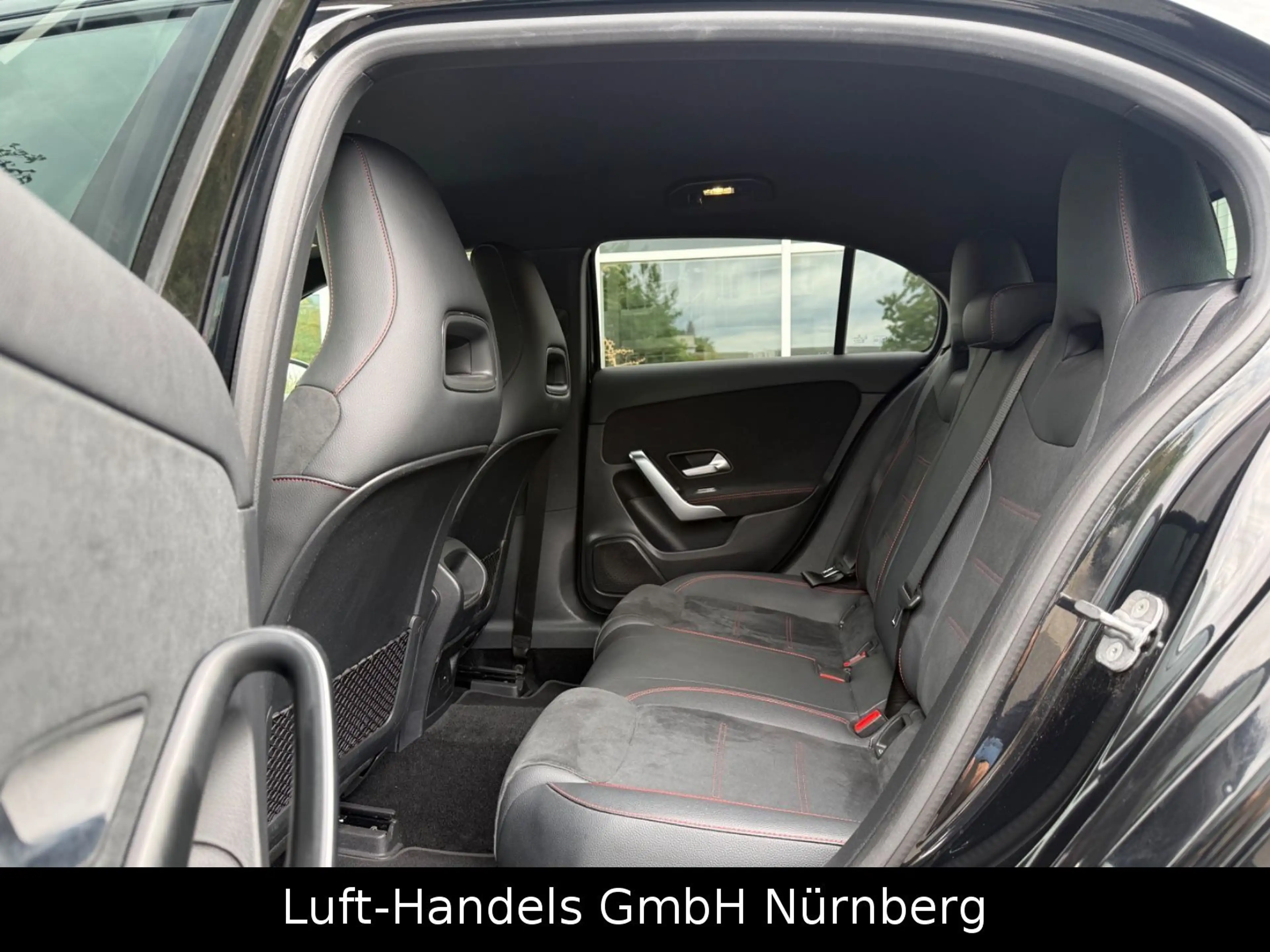 Mercedes-Benz A 180 AMG Line Night-Paket Virtual Kamera Leder — photo 13
