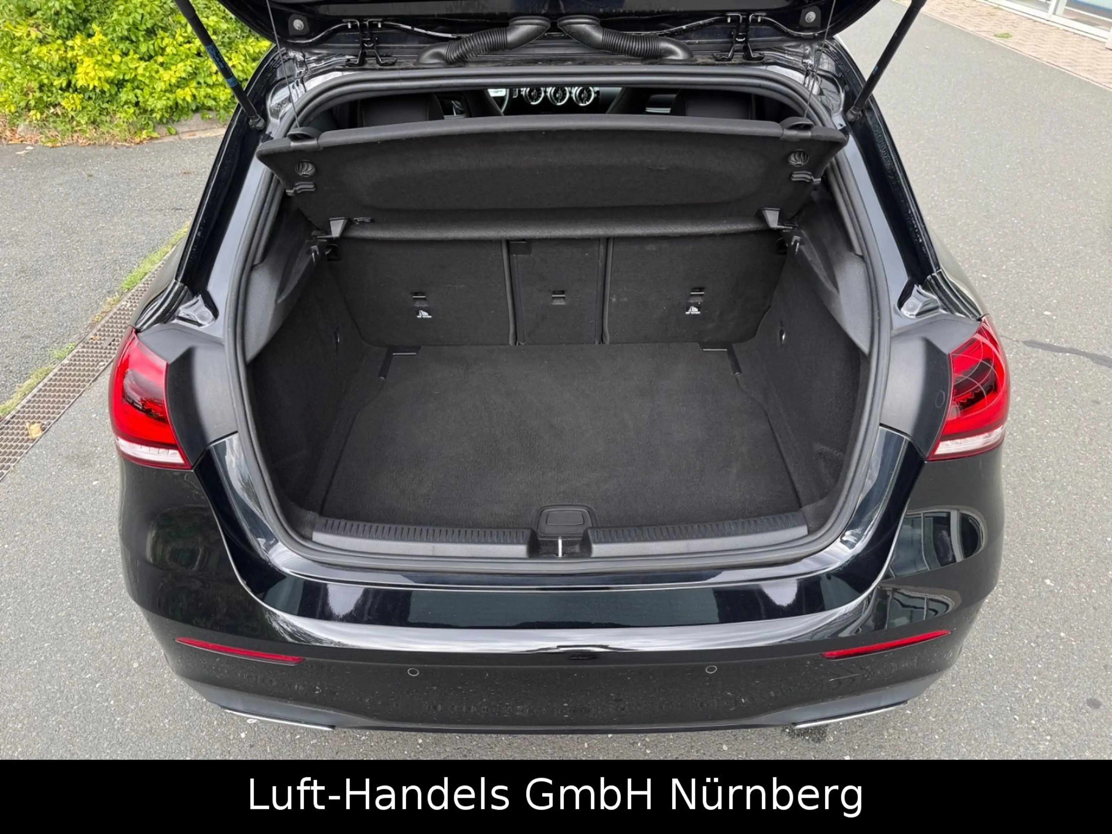 Mercedes-Benz A 180 AMG Line Night-Paket Virtual Kamera Leder — photo 15
