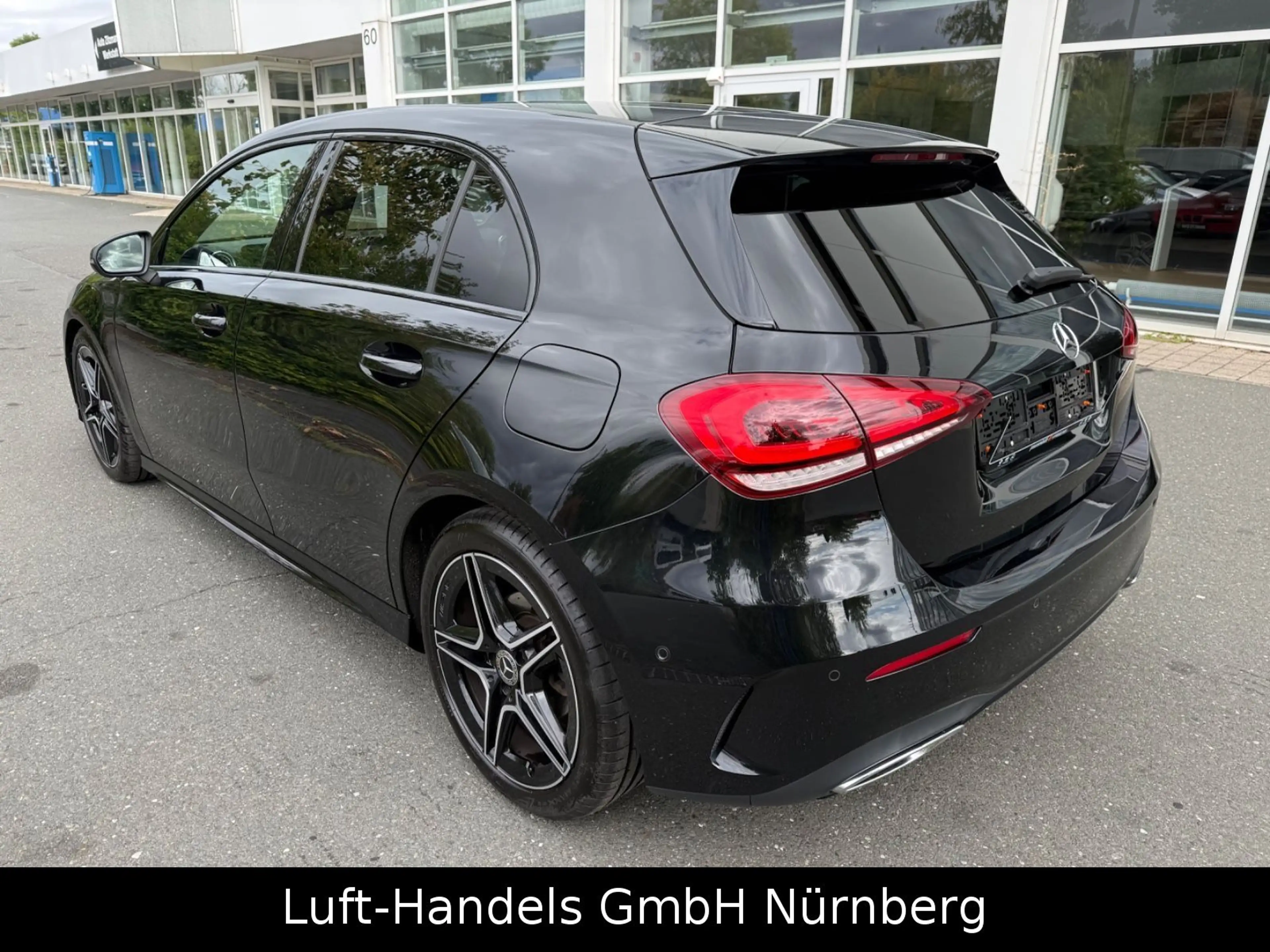 Mercedes-Benz A 180 AMG Line Night-Paket Virtual Kamera Leder — photo 7