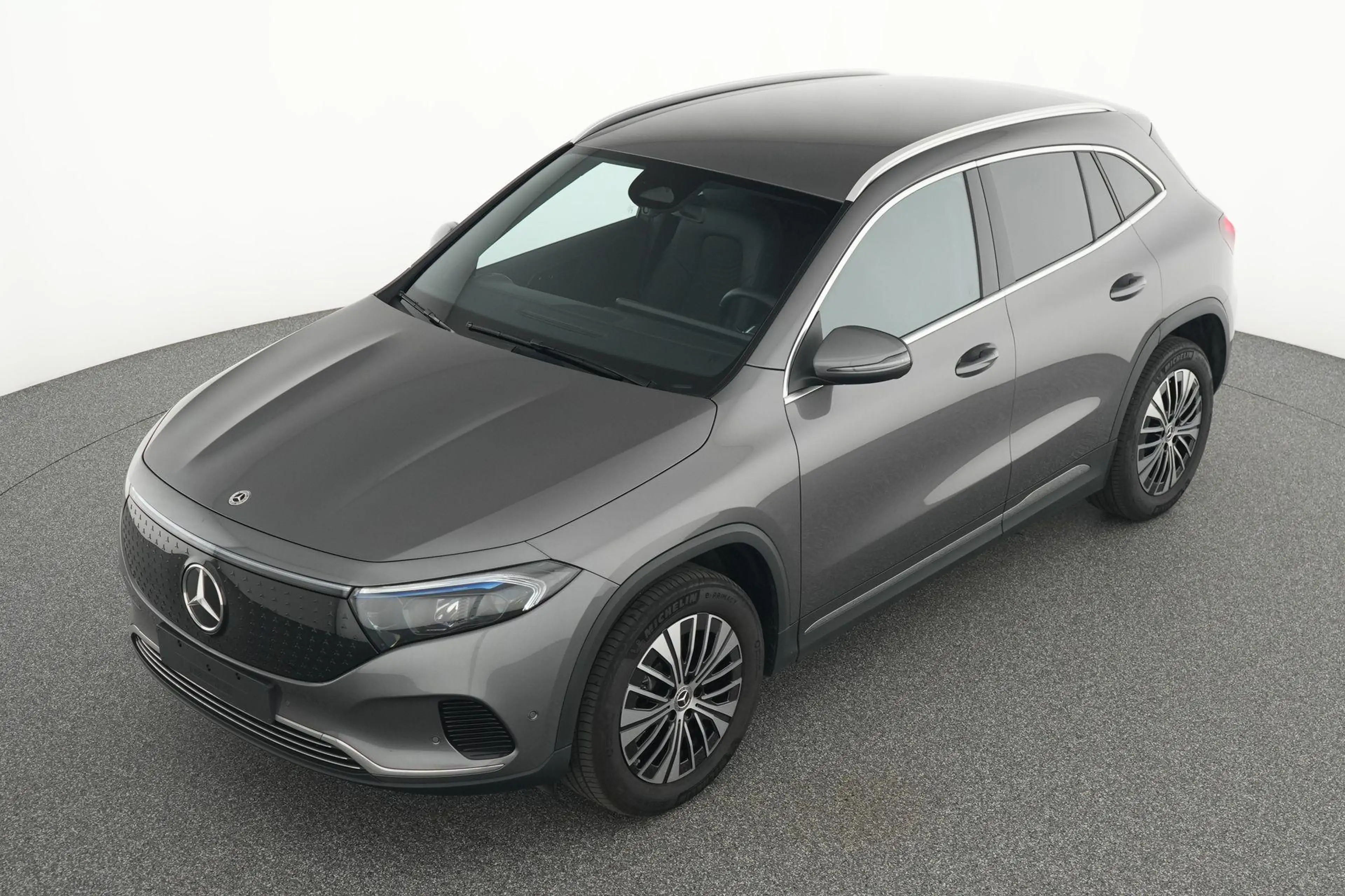 Mercedes-Benz EQA 250 250+ AMG Line — photo 11