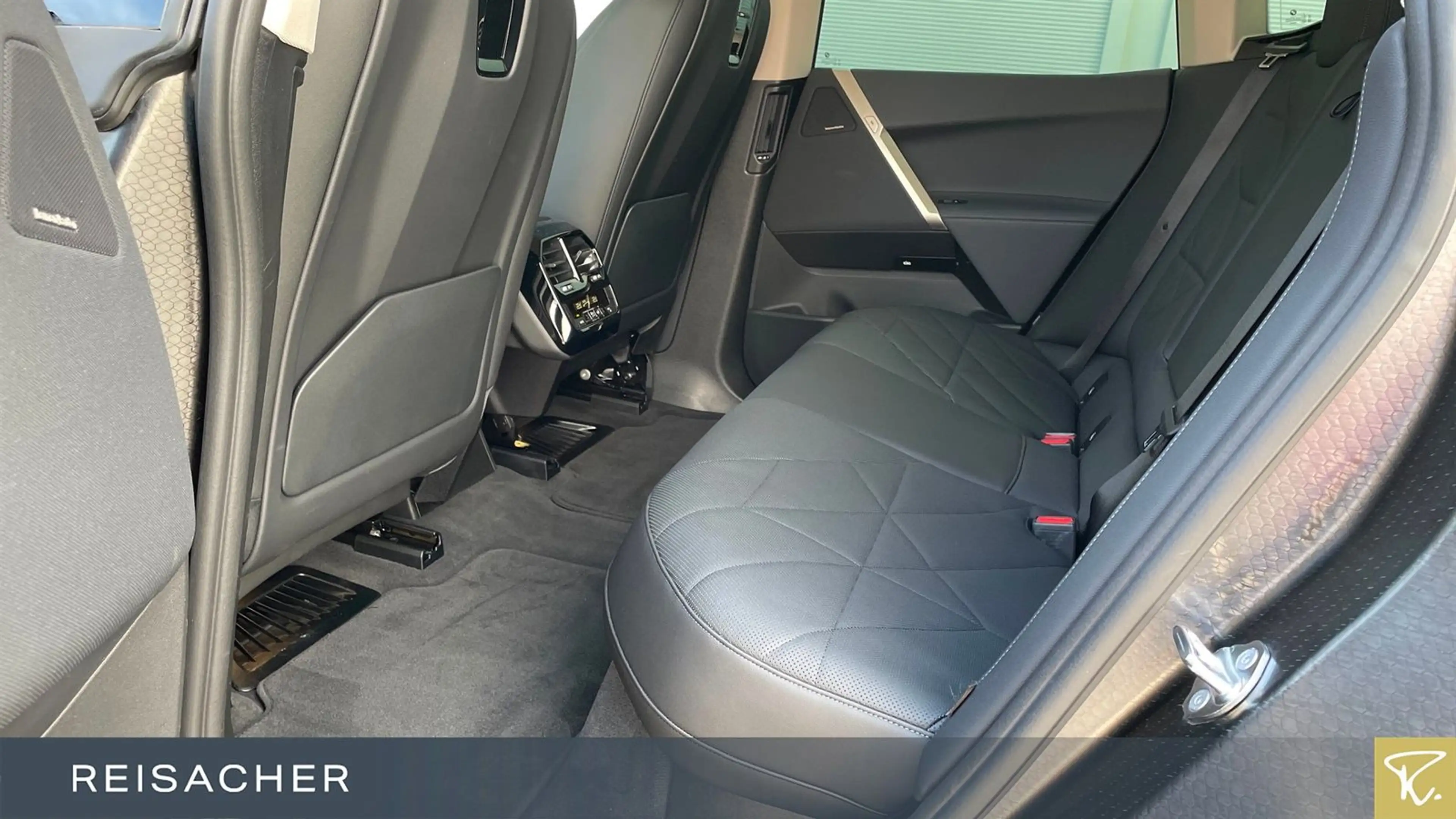 BMW iX A xDrive40 LCPro.DAPro.Laser,360°,HuD — photo 7